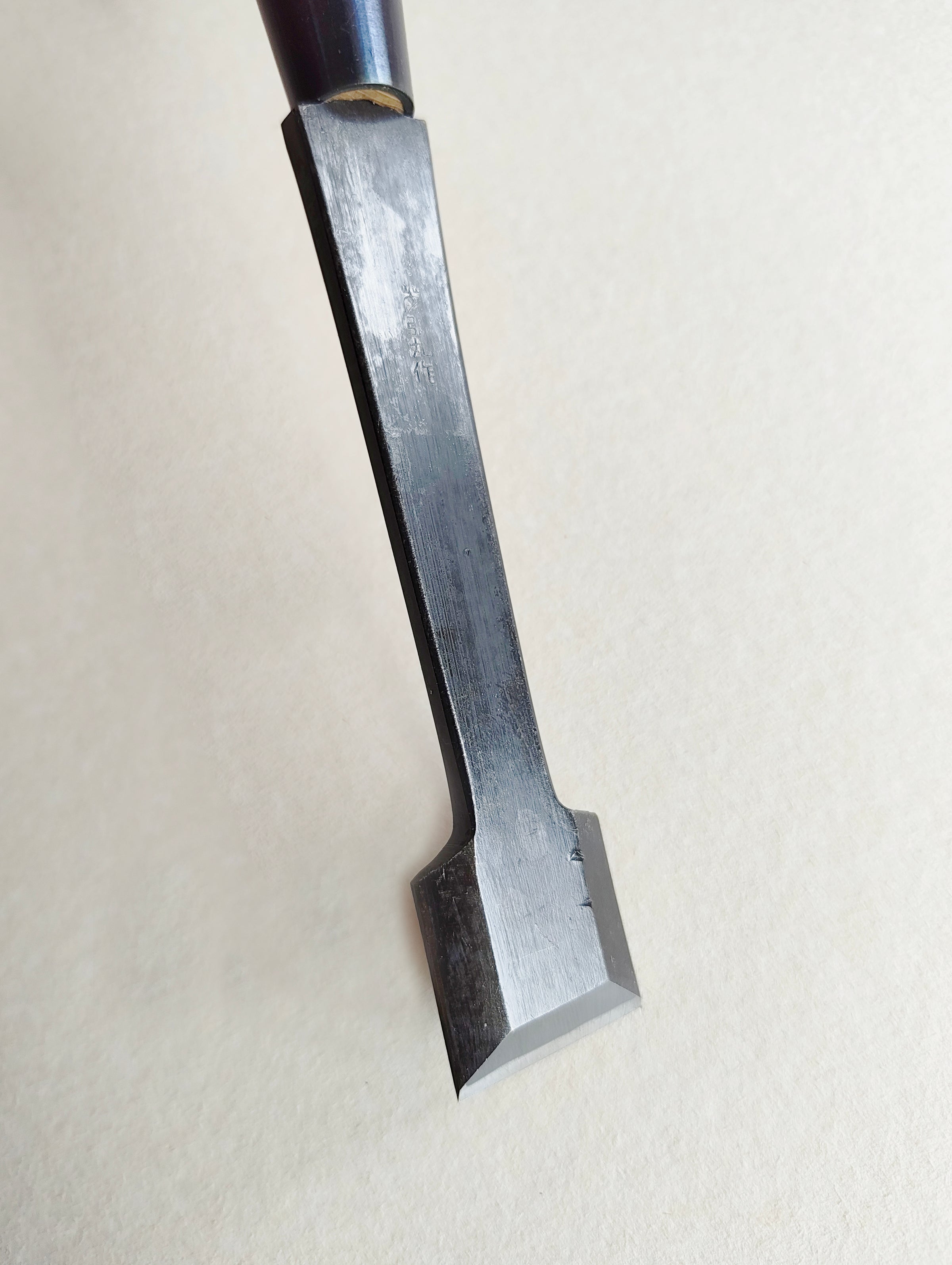 Ciseau japonais "Kuchikiri nomi" 30mm "Kikuhiromaru"