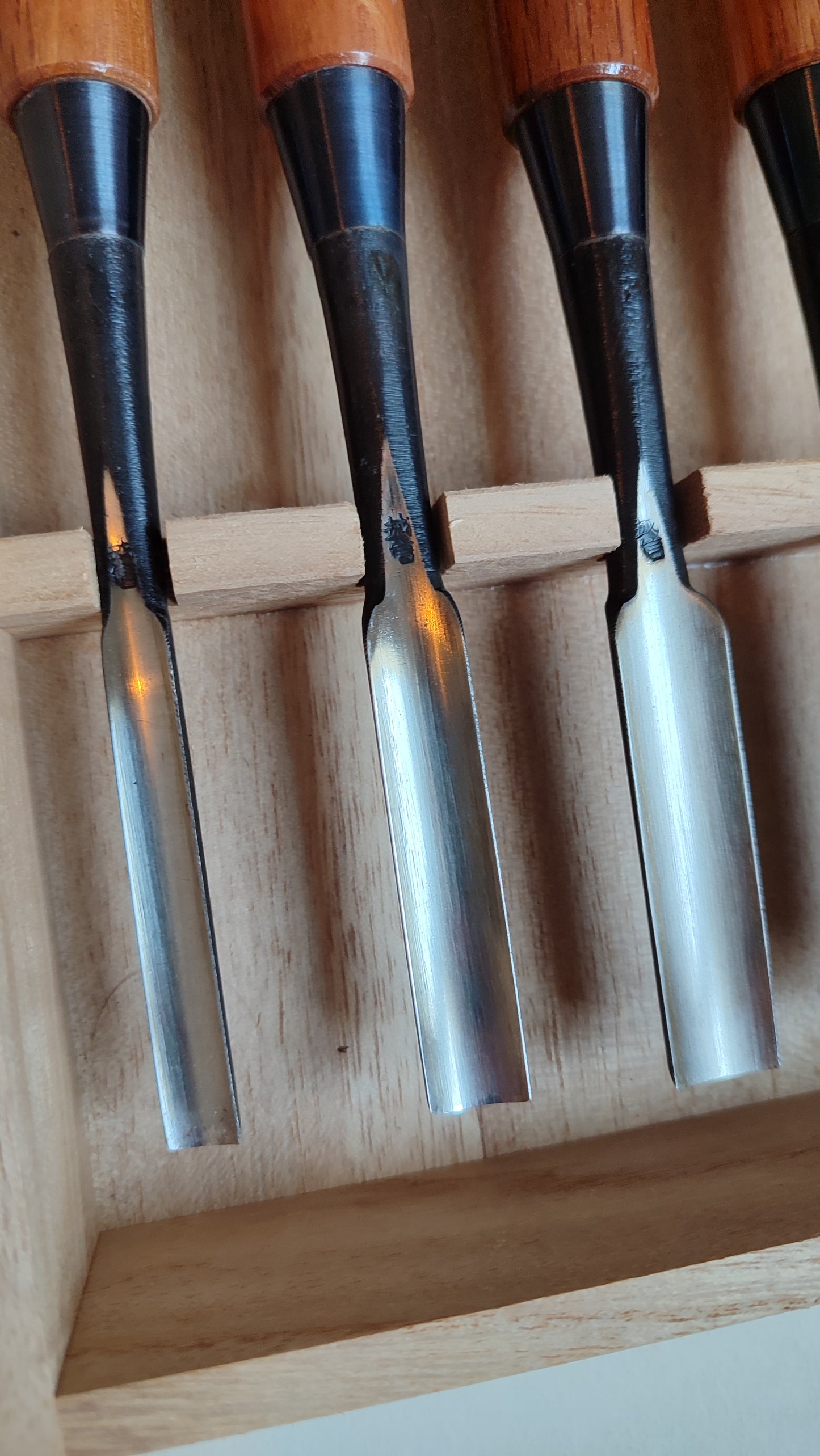 Rare set de gouges japonaises "Uchimaru nomi" 9, 12, 15, 18, 24mm "Etsushin"