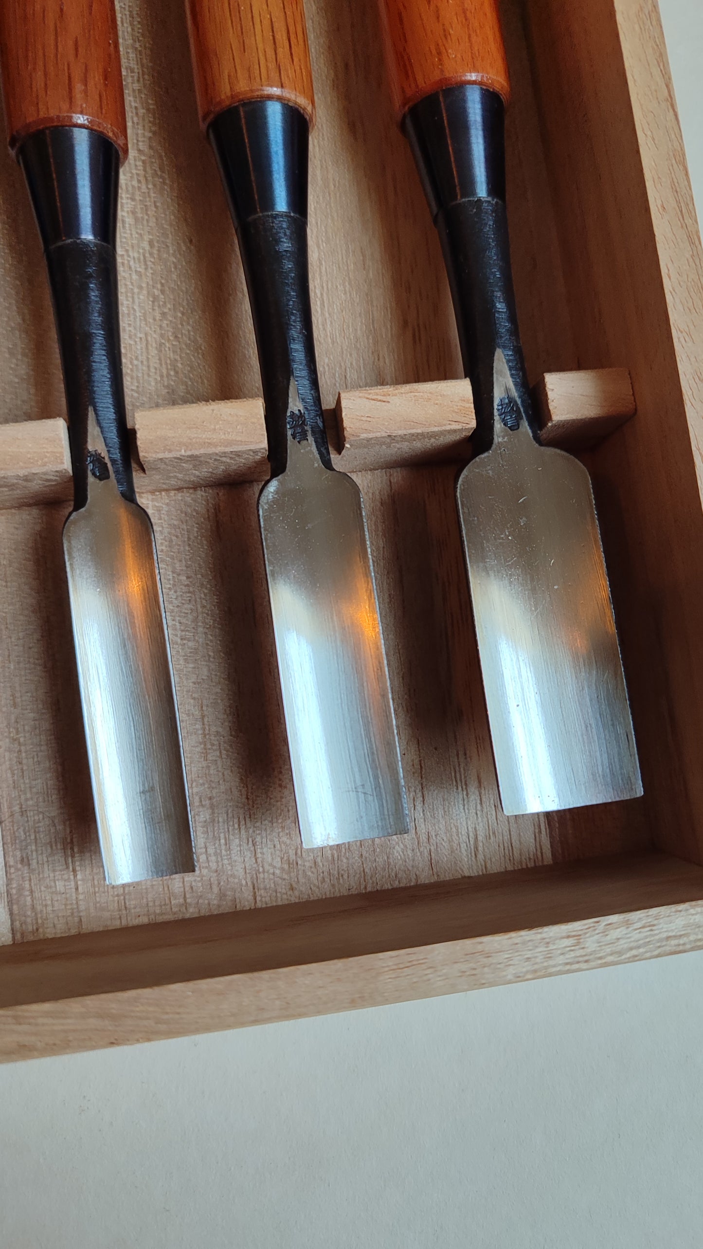 Rare set de gouges japonaises "Uchimaru nomi" 9, 12, 15, 18, 24mm "Etsushin"