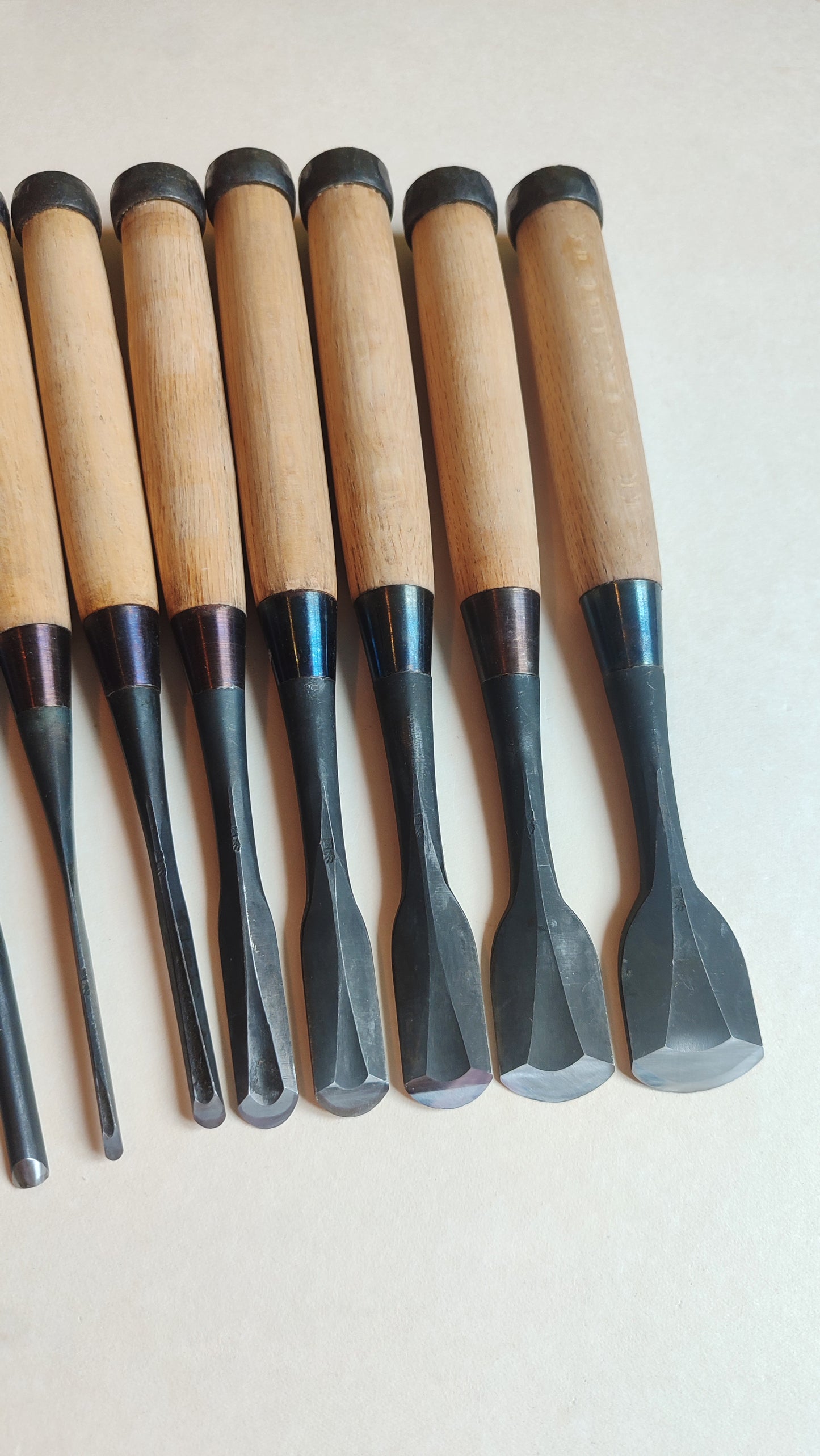 Set de ciseaux de sculpture japonais "Maru nomi" 13 pièces "Kunihide"