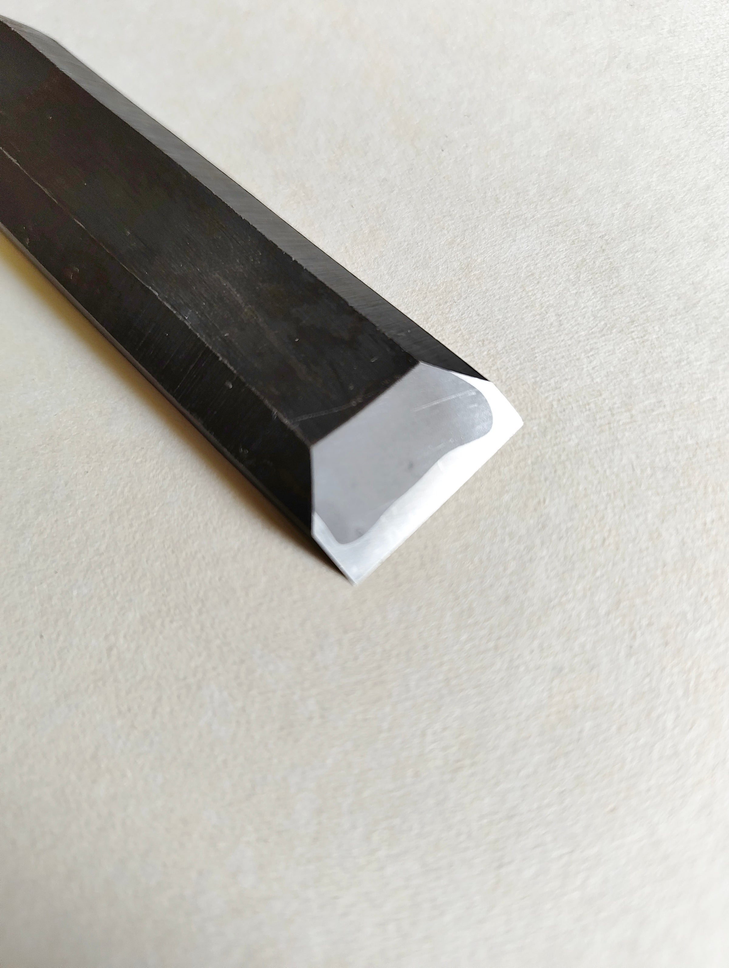 Ciseau Japonais  "Chu Usu Nomi" 24mm "Yasaku"