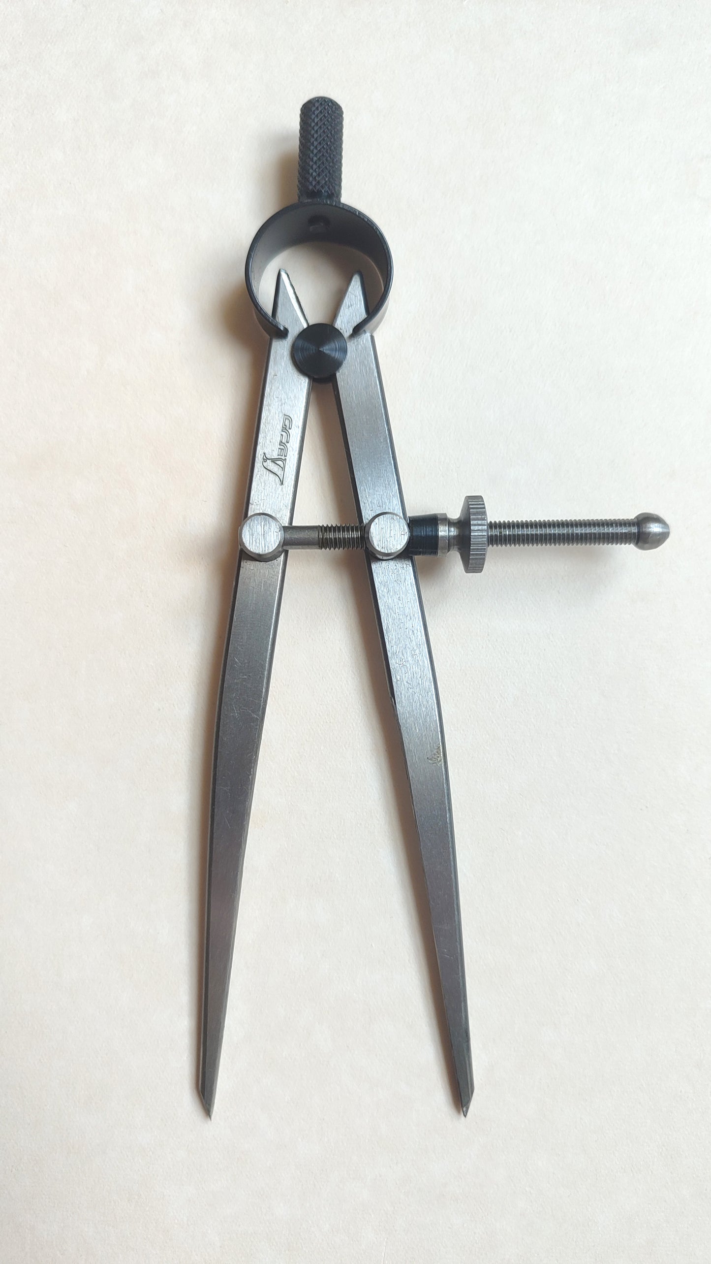 Compas à pointe japonais 15cm Shinwa