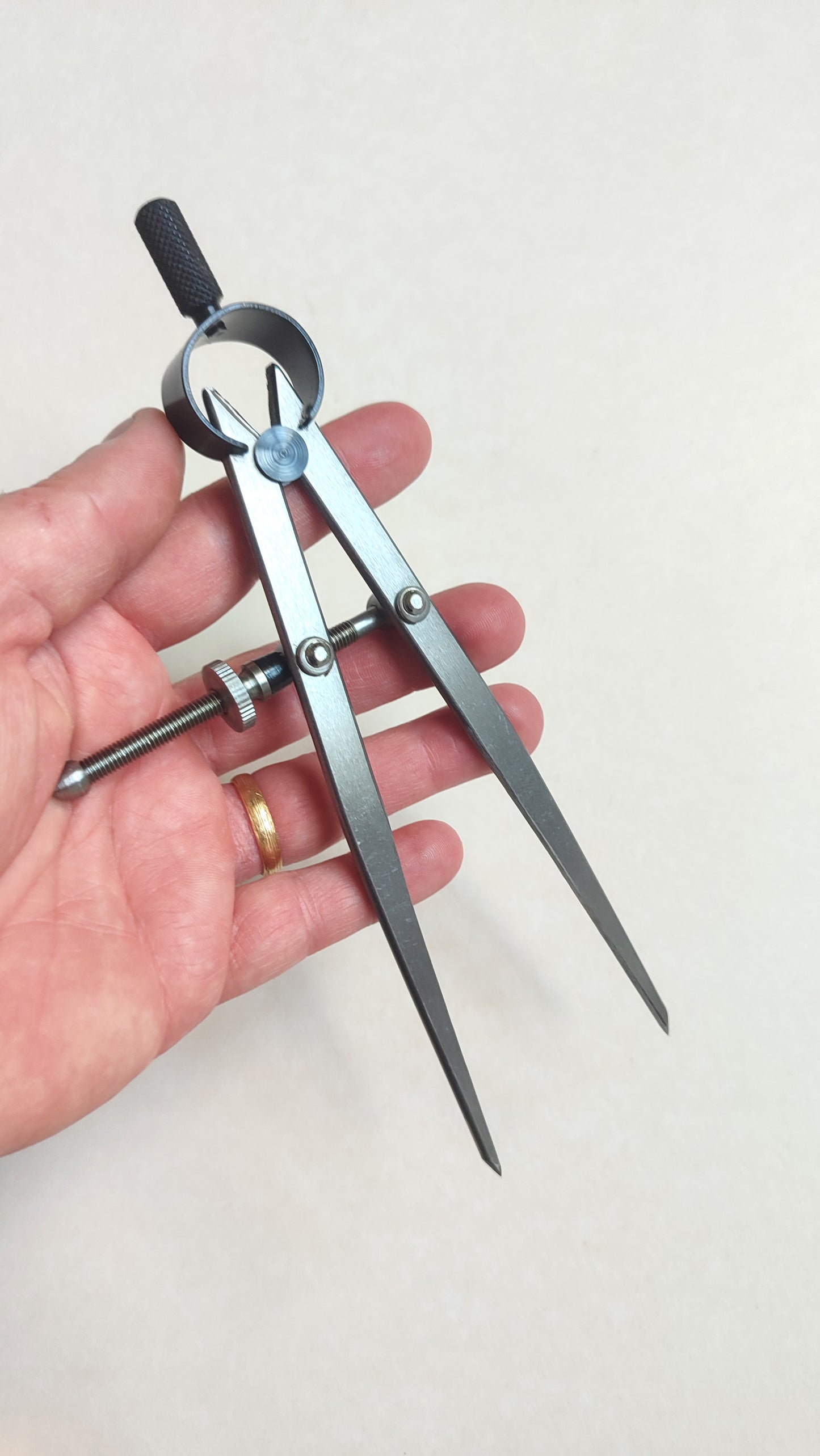 Compas à pointe japonais 15cm Shinwa