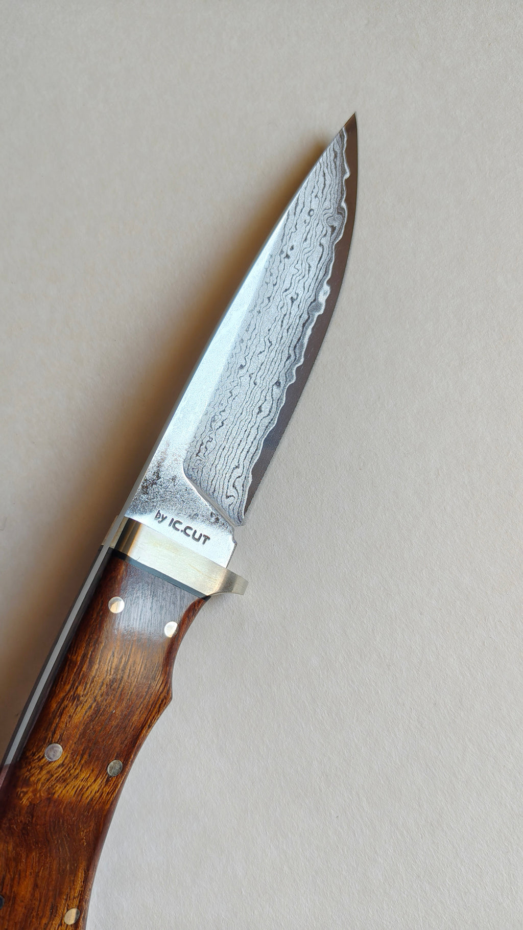 Couteau de chasse japonais "Kogatana" damassé 115mm "Hiro" double biseaux