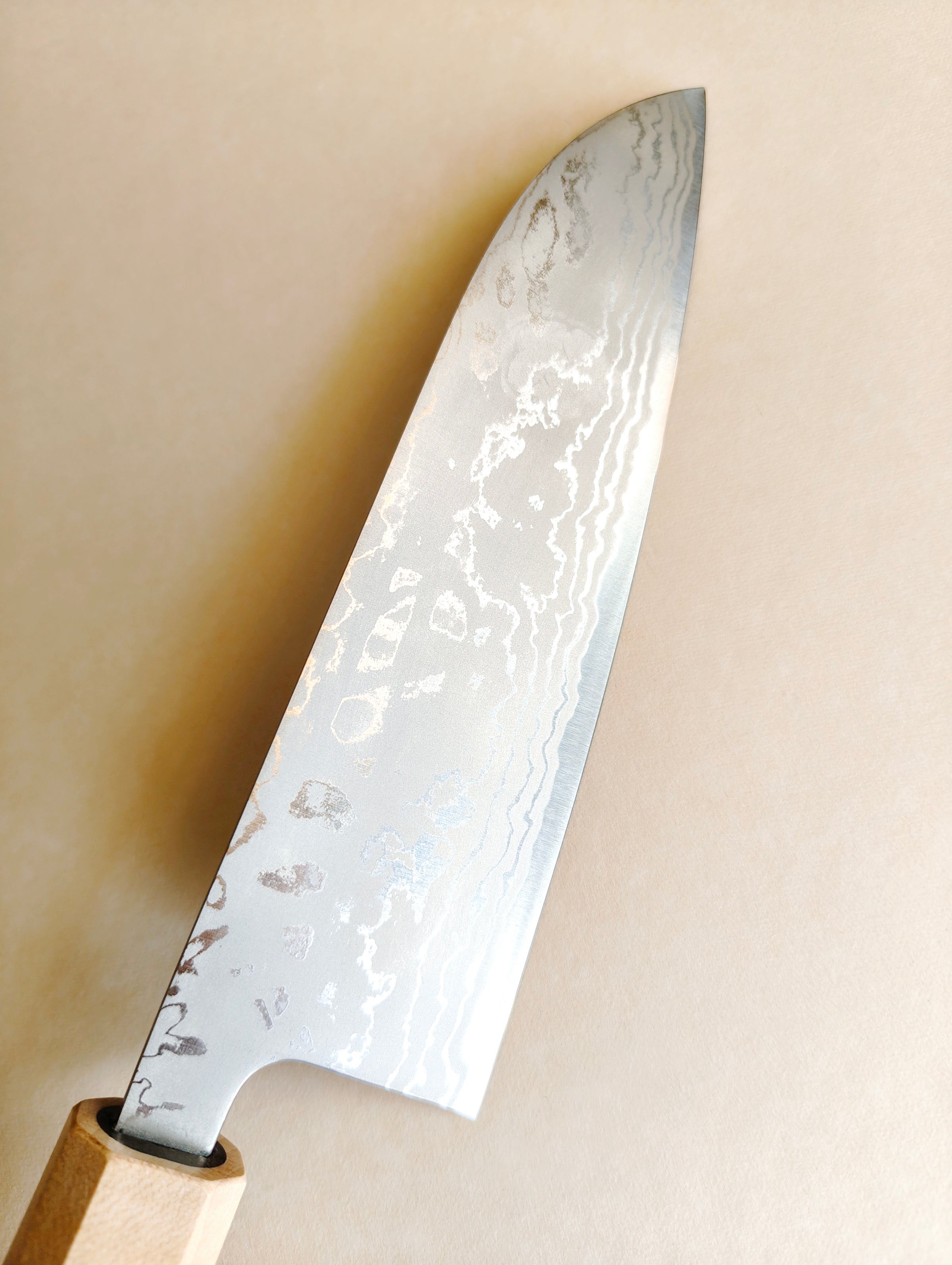 Couteau de cuisine japonais "Gyuto" 180mm White steel "Shiro kamo" Purple rain.