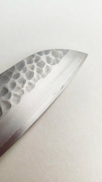 Magnifique couteau de cuisine japonais damassé "Santoku" VG10 165mm "Tsuchime"
