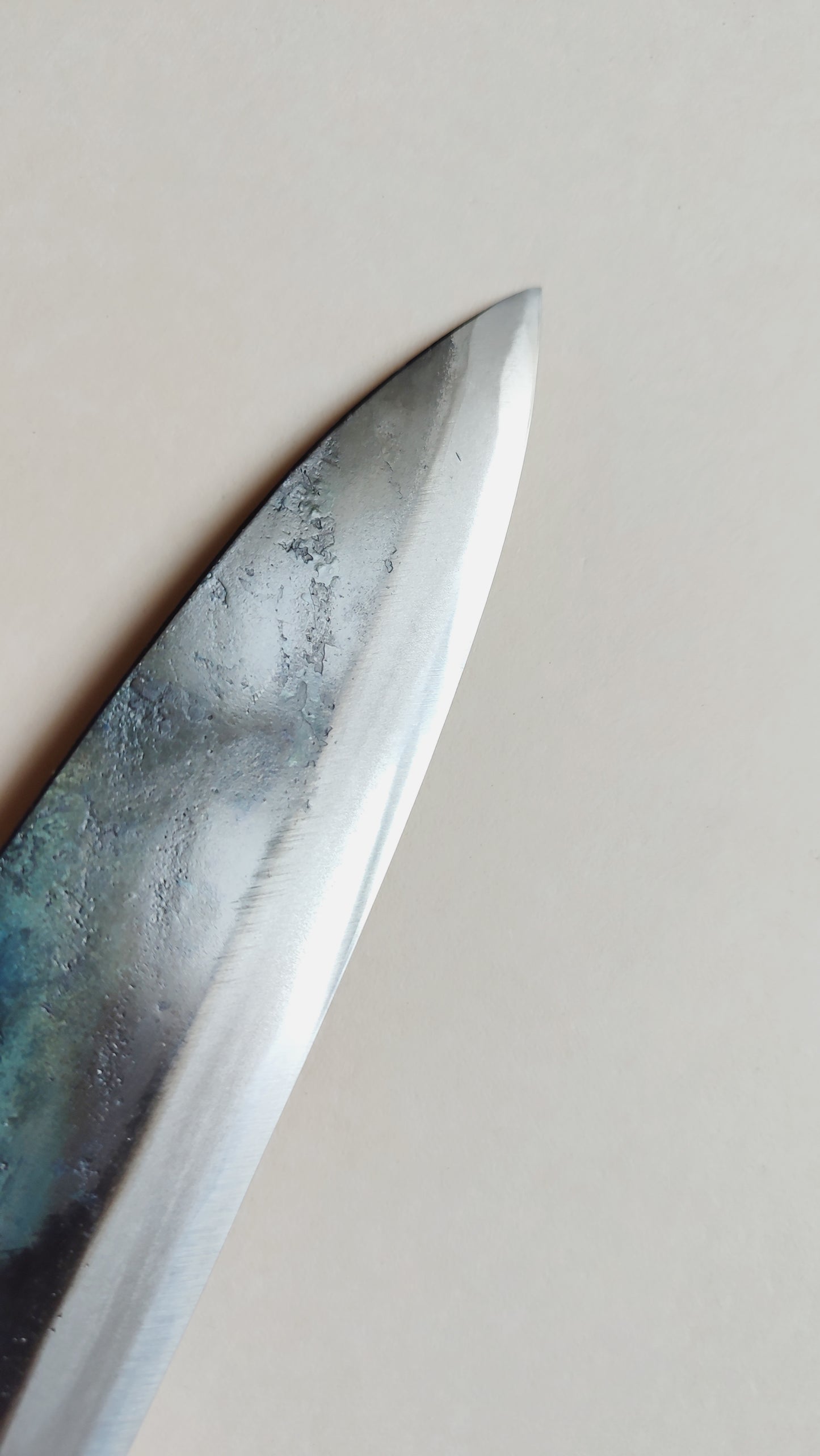 Couteau de cuisine japonais "Funayuki" 165mm White Steel "Kurouchi"