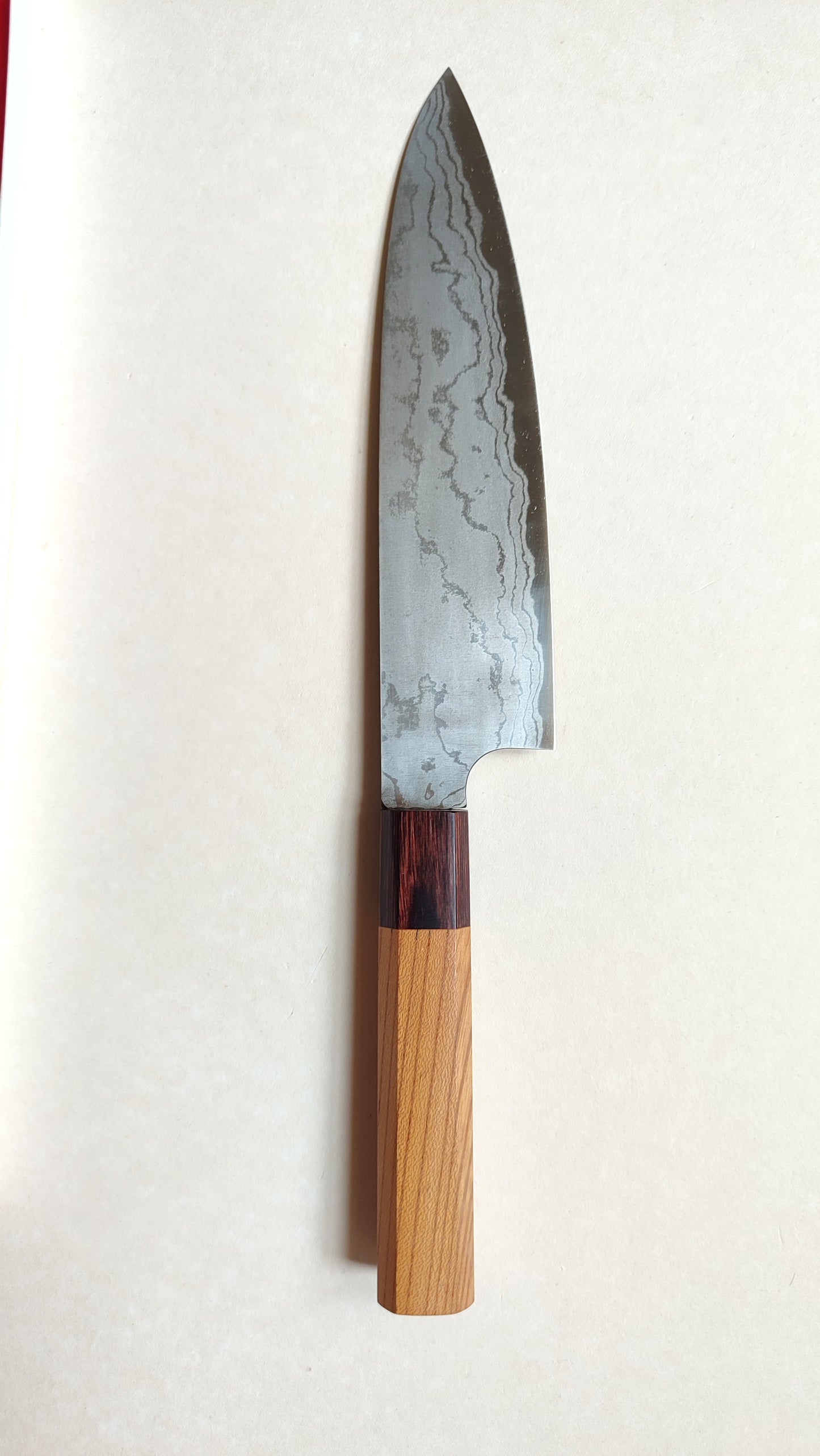 Magnifique couteau de cuisine japonais "Gyuto" 180mm White steel "Shiro kamo"