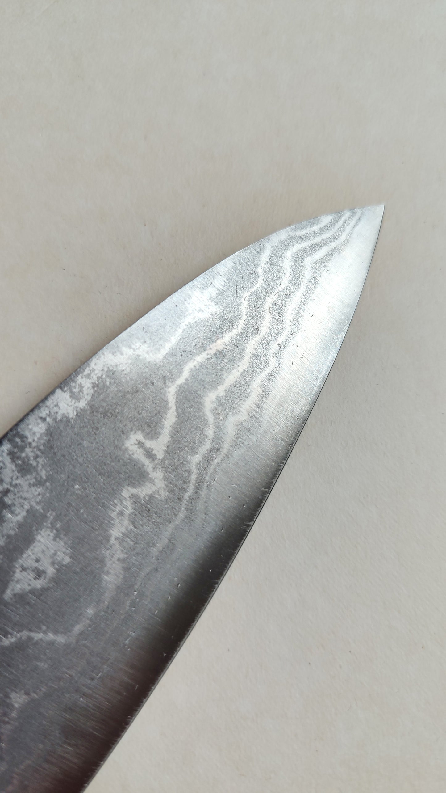 Magnifique couteau de cuisine japonais "Gyuto" 180mm White steel "Shiro kamo"