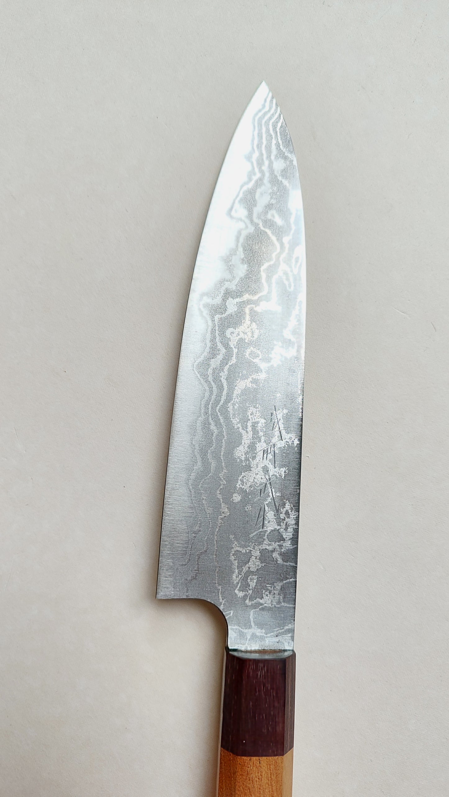 Magnifique couteau de cuisine japonais "Gyuto" 180mm White steel "Shiro kamo"