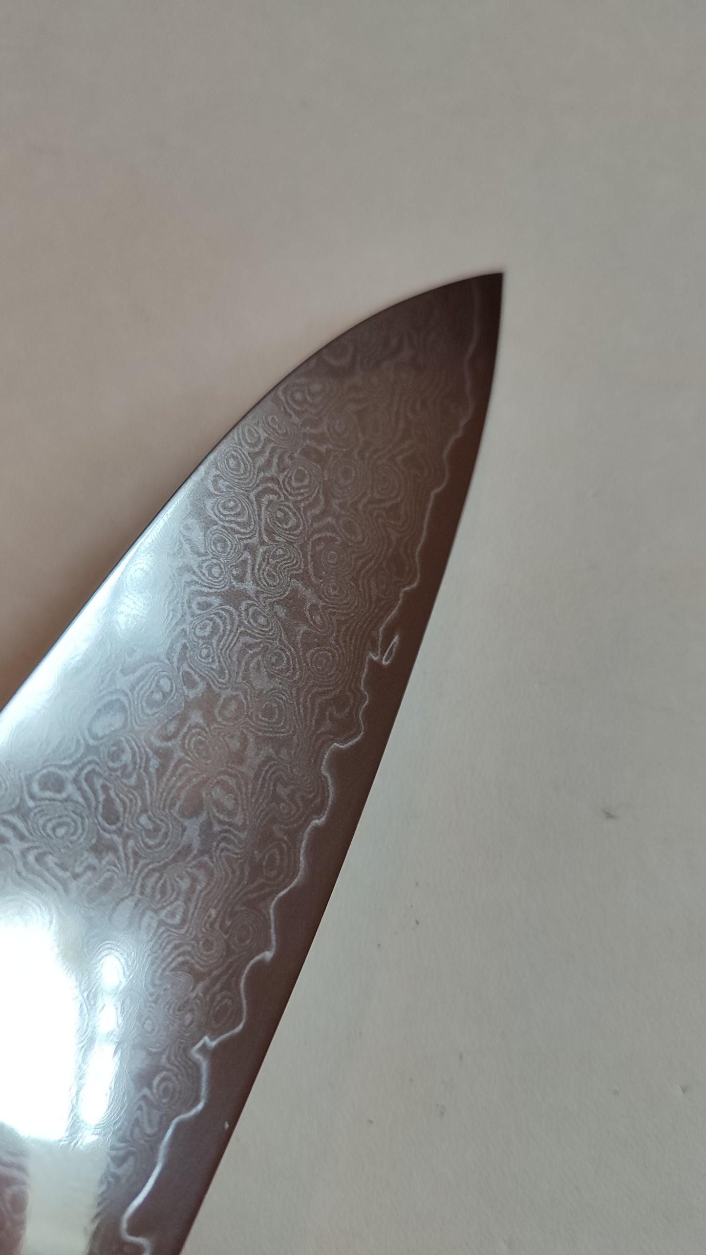 Magnifique couteau de cuisine japonais "Gyuto" 240mm VG10