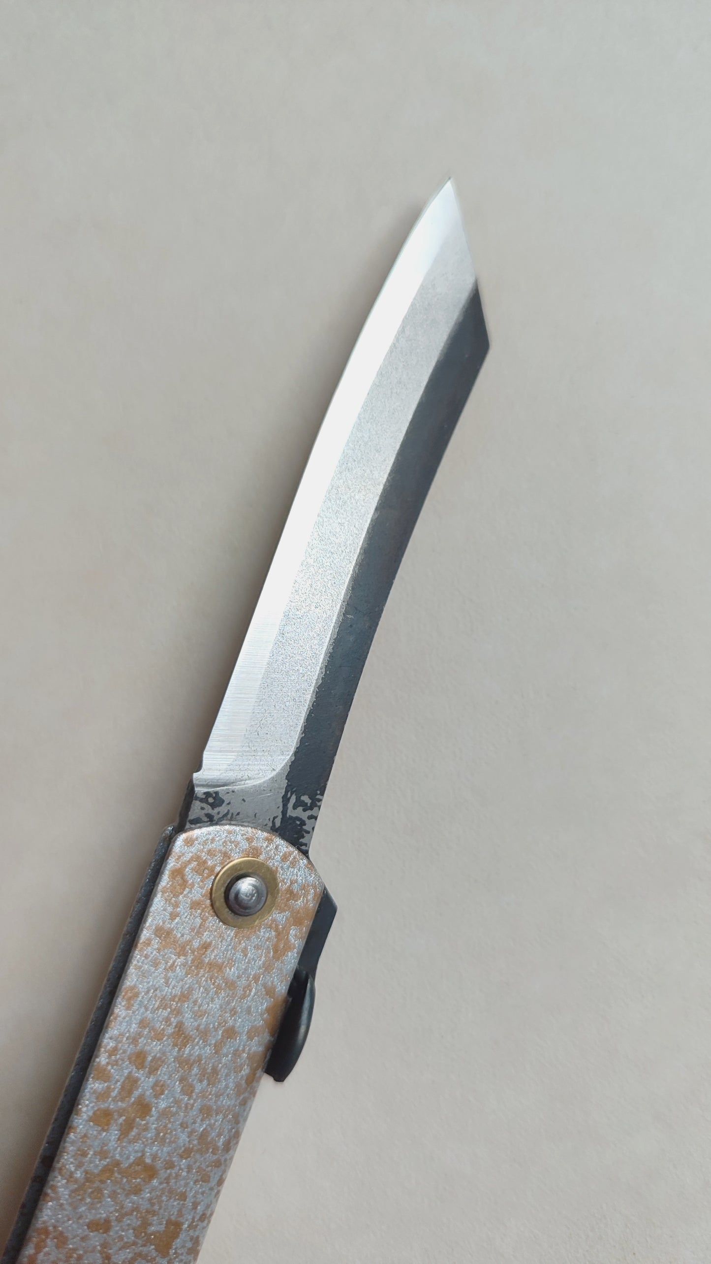 Couteau japonais pliable "Higonokami" 75mm Kurouchi