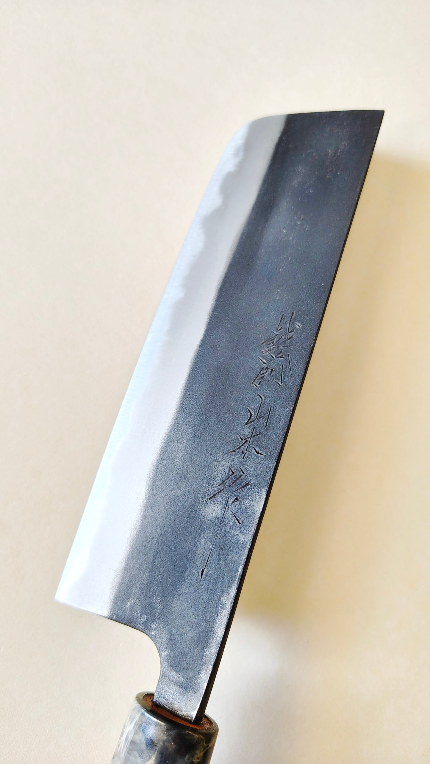 Couteau de cuisine japonais "Nakiri" finition "Kurouchi" 165mm "Nao Yamamoto"