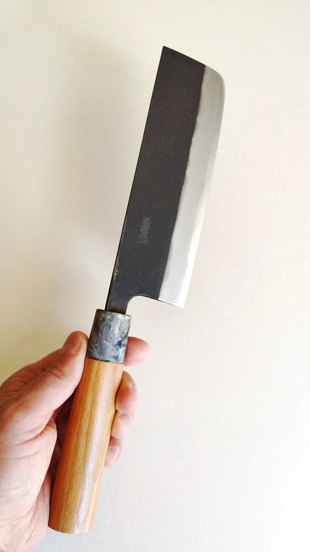 Couteau de cuisine japonais "Nakiri" finition "Kurouchi" 165mm "Nao Yamamoto"