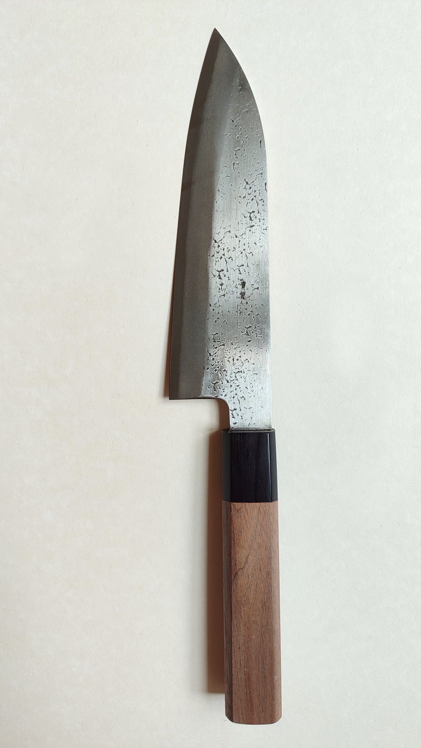 Magnifique couteau de cuisine japonais "Santoku" 165mm Blue Steel "Okeya"
