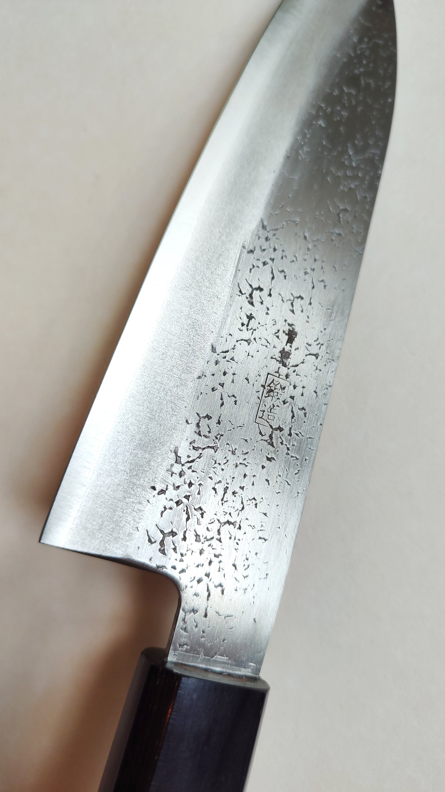 Magnifique couteau de cuisine japonais "Santoku" 165mm Blue Steel "Okeya"