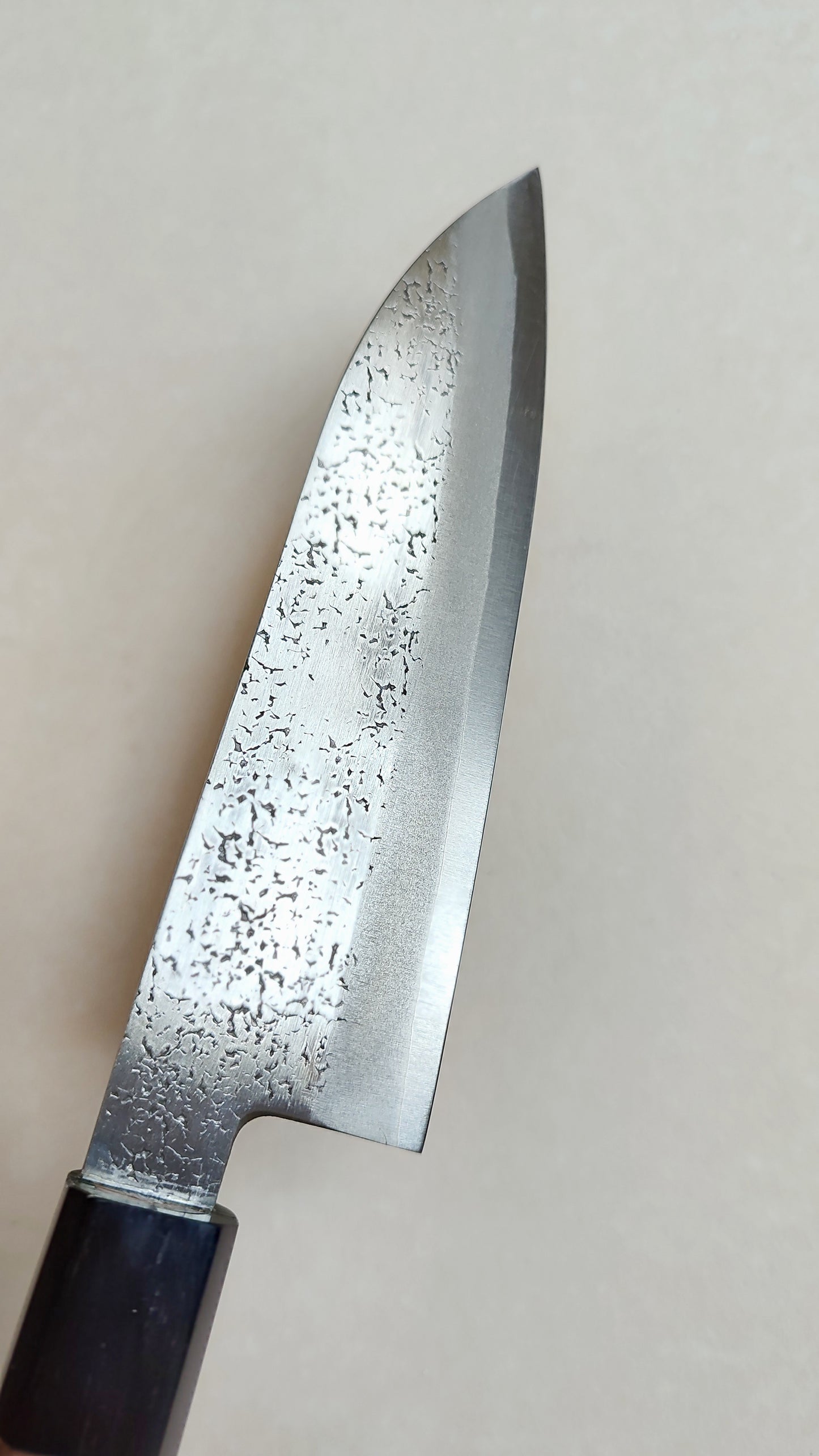 Magnifique couteau de cuisine japonais "Santoku" 165mm Blue Steel "Okeya"