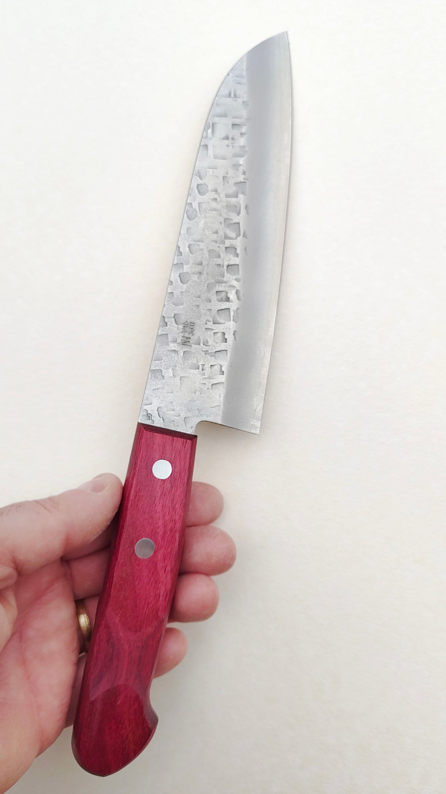 Couteau de cuisine japonais "Santoku" finition "Tsuchime" 165mm "Nao Yamamoto"