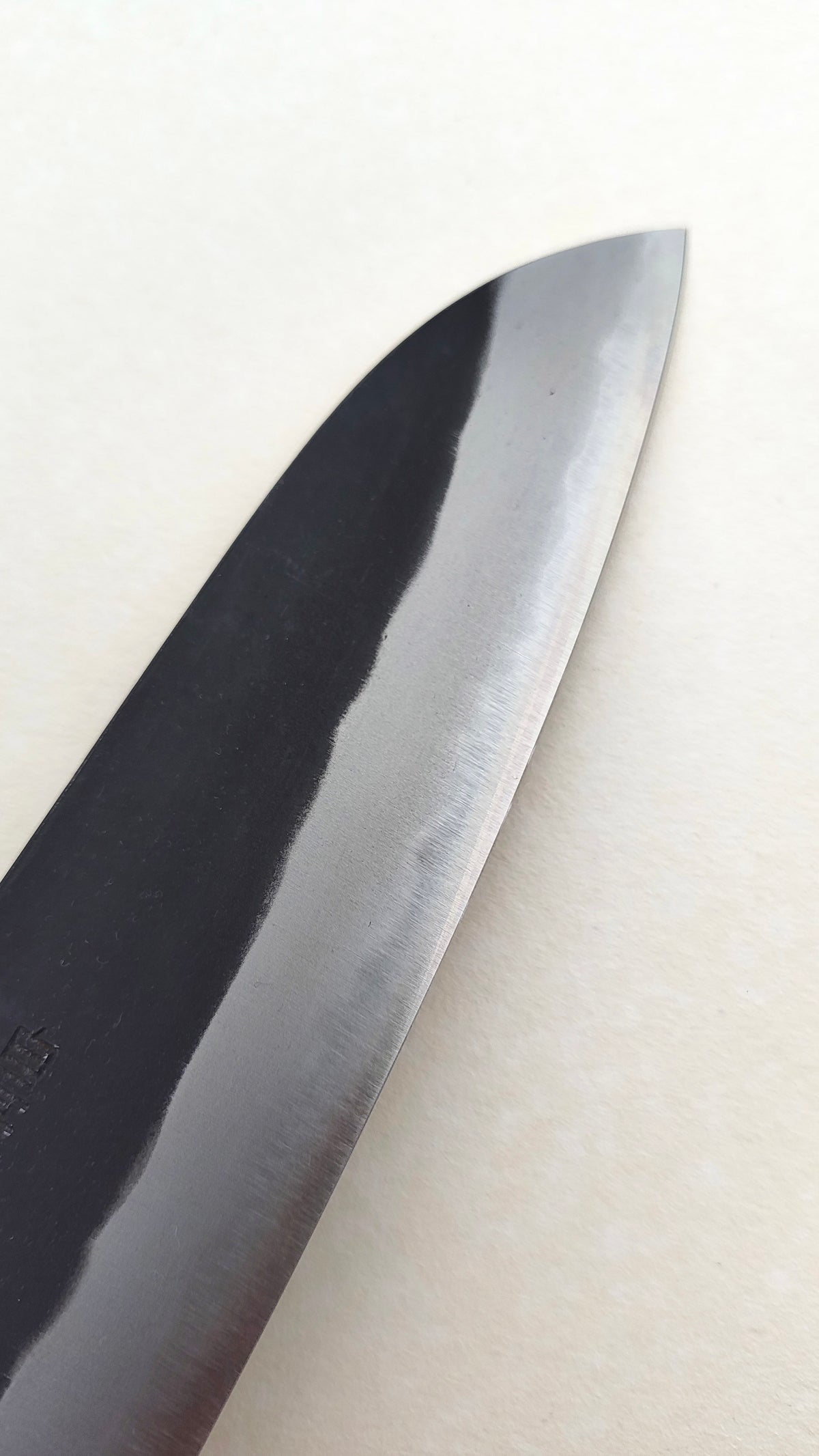 Couteau de cuisine japonais "Santoku" finition "Kurouchi" 165mm "Nao Yamamoto"