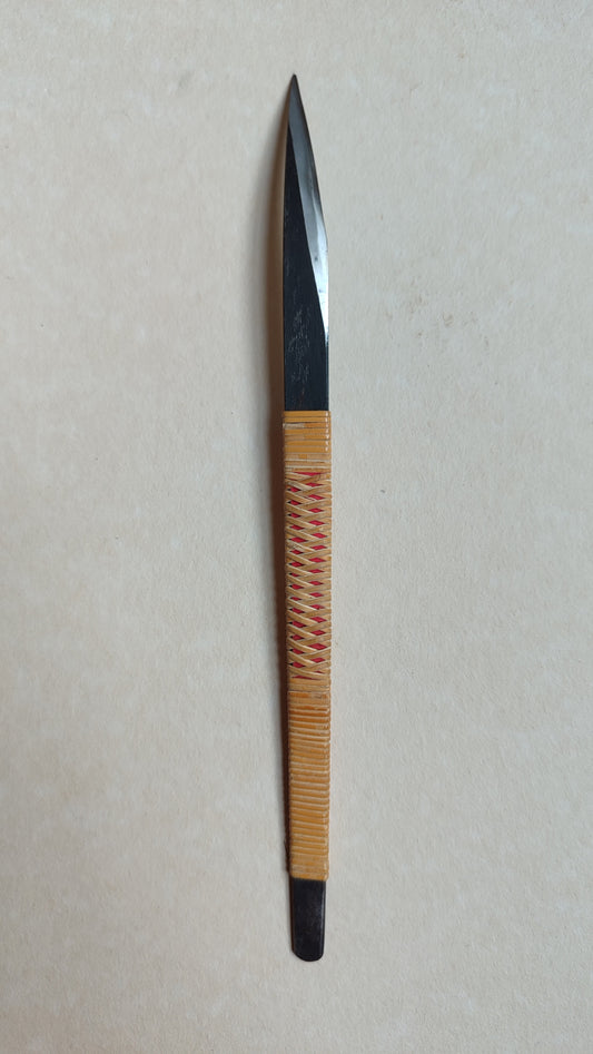 Fin couteau courbe de sculpteur japonais "Namazori Kogatana" 9,5mm droitier