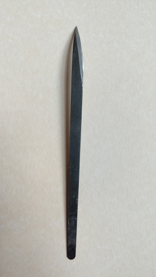 Fin couteau courbe de sculpteur japonais "Namazori Kogatana" 9,5mm droitier