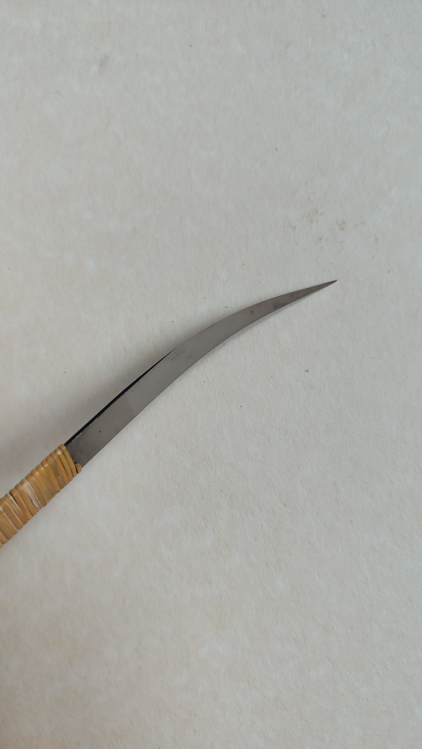 Fin couteau courbe de sculpteur japonais "Namazori Kogatana" 9,5mm droitier