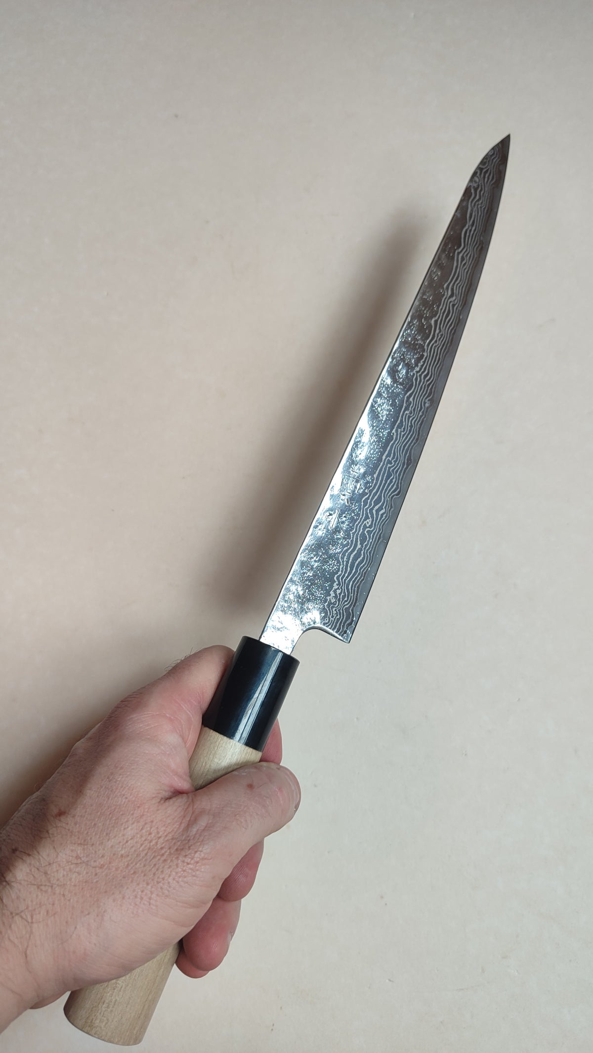 Magnifique couteau de cuisine japonais "Sujihiki" 240mm 410C Steel "Maruyoshi"