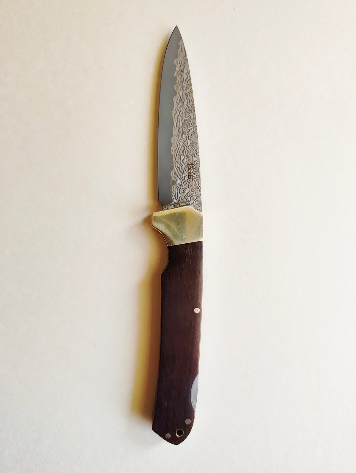Couteau de chasse japonais pliant "Kogatana" damassé 90mm "Takeshi Saji"