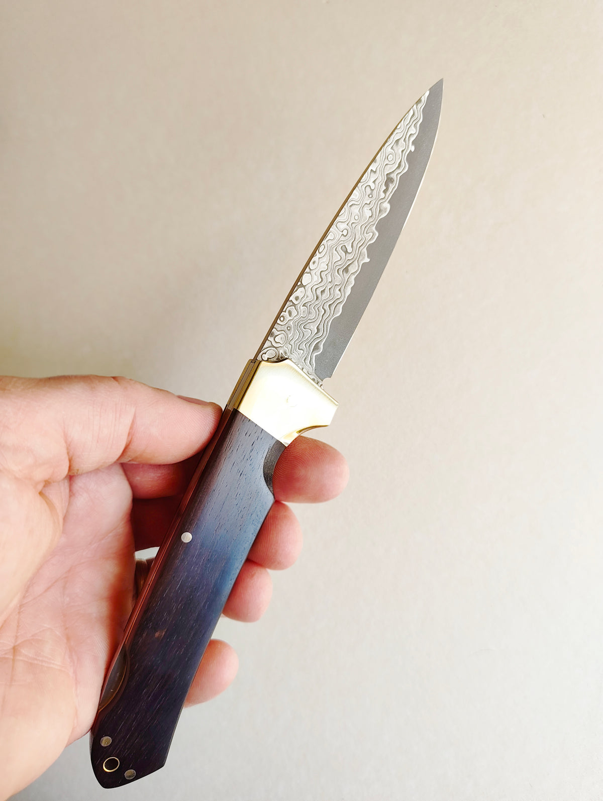 Couteau de chasse japonais pliant "Kogatana" damassé 90mm "Takeshi Saji"