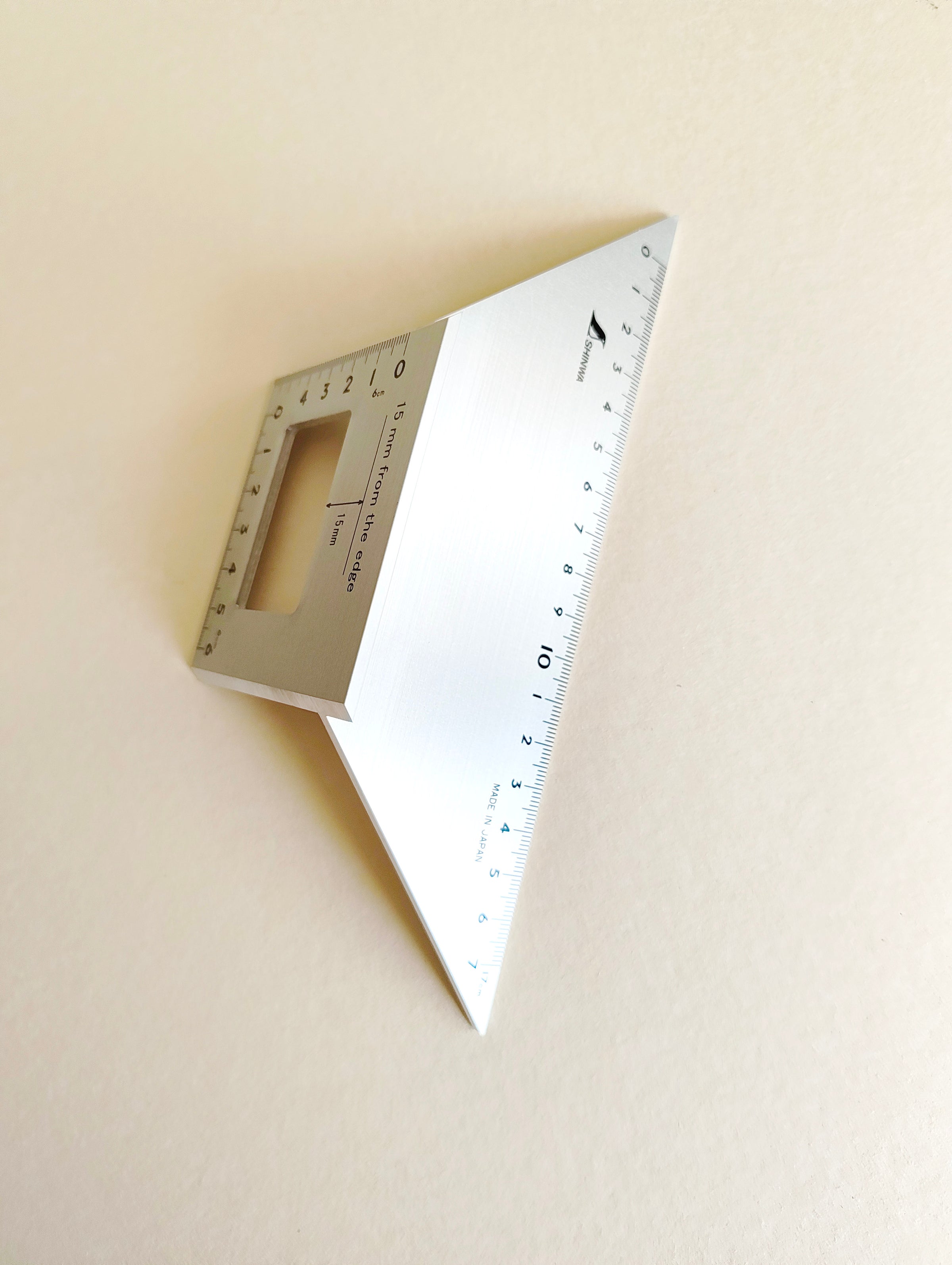 Équerre d'onglet 3D japonaise "Shinwa" 45°