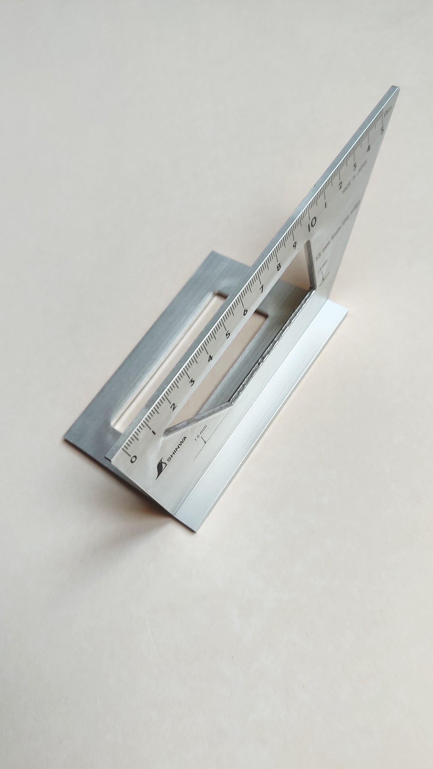 Équerre 3D japonaise 60mm "Shinwa" Onglet 45°