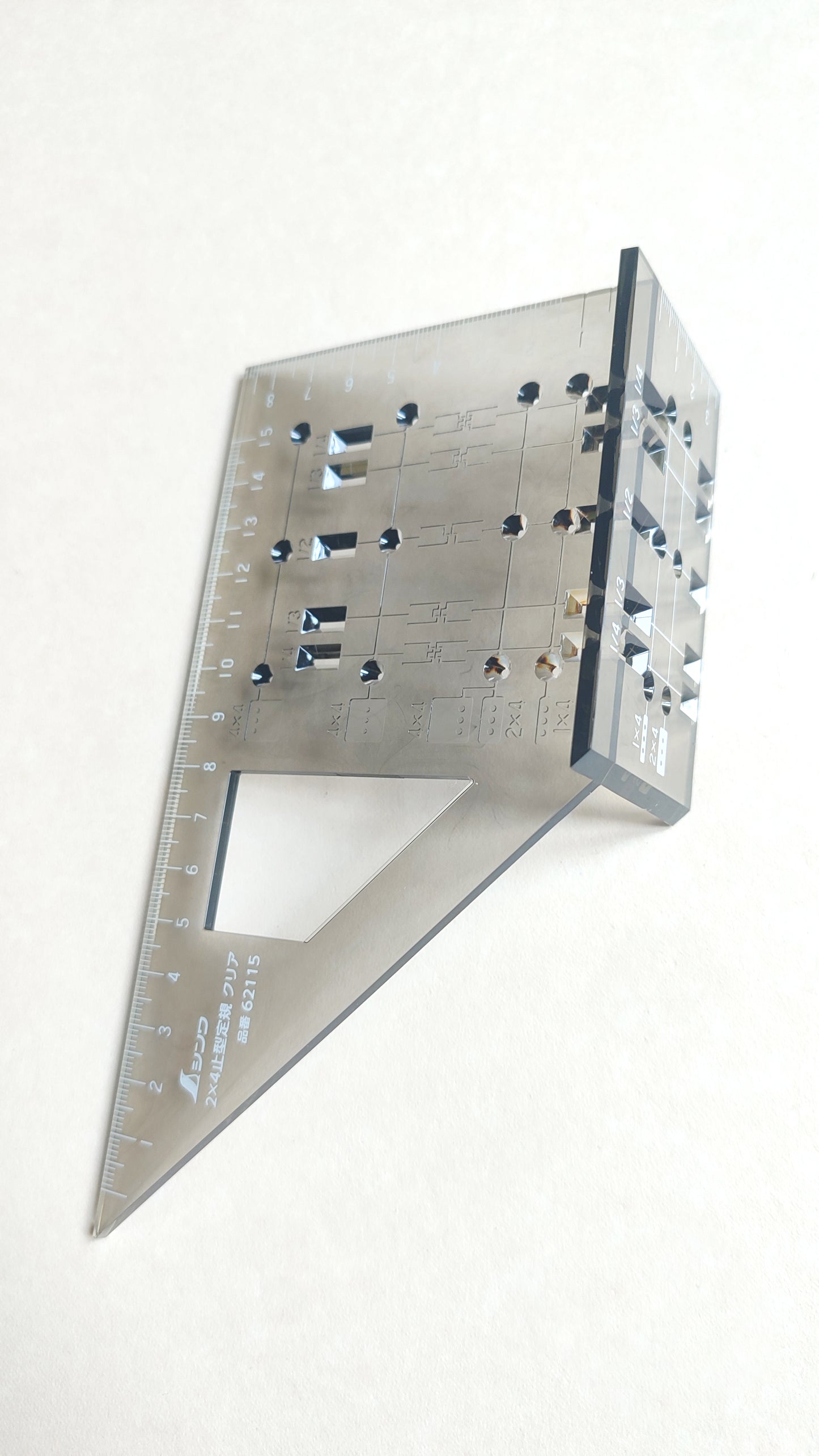 Équerre 3D japonaise transparente "Shinwa" 45°-90°