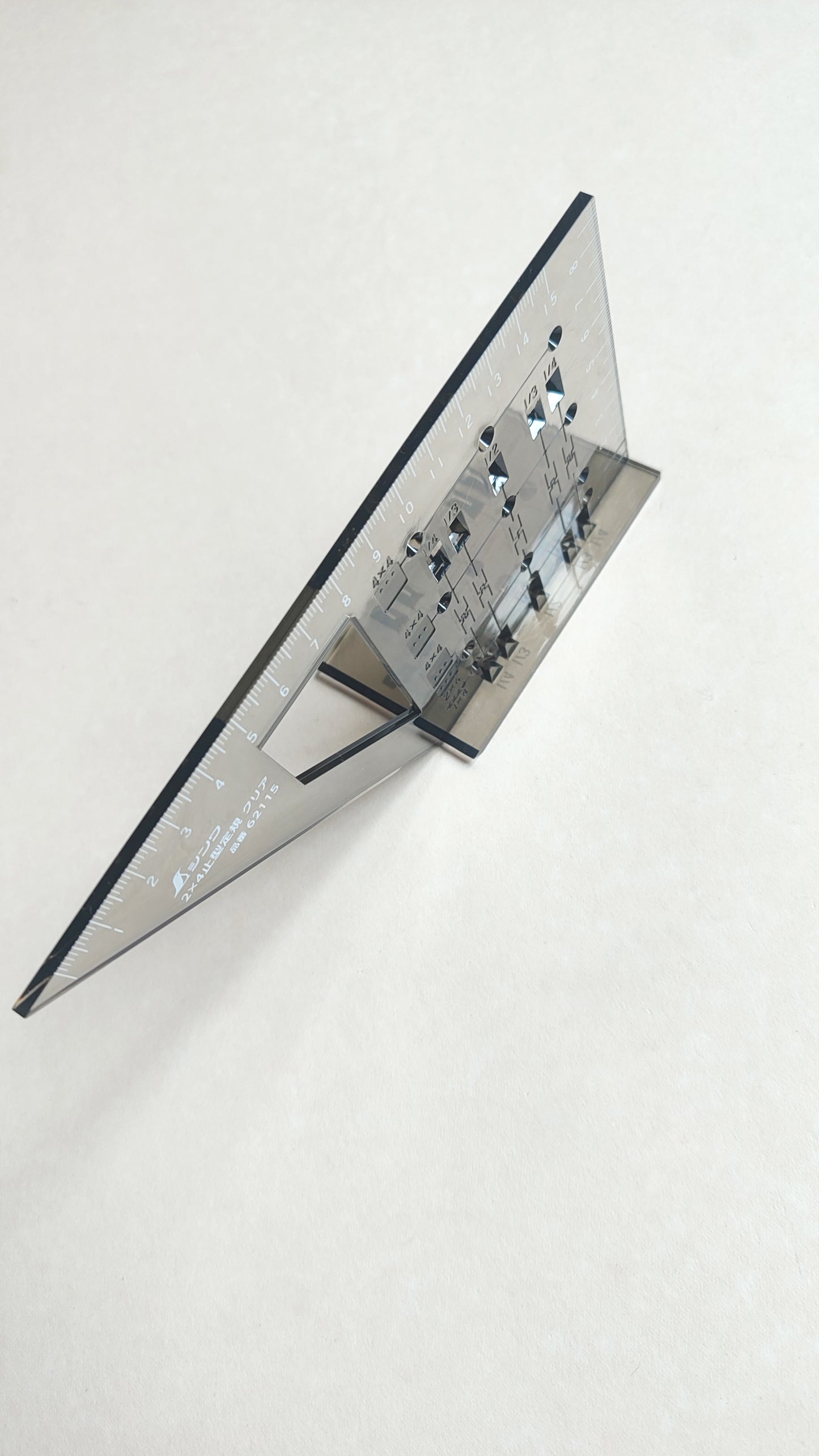 Équerre 3D japonaise transparente "Shinwa" 45°-90°