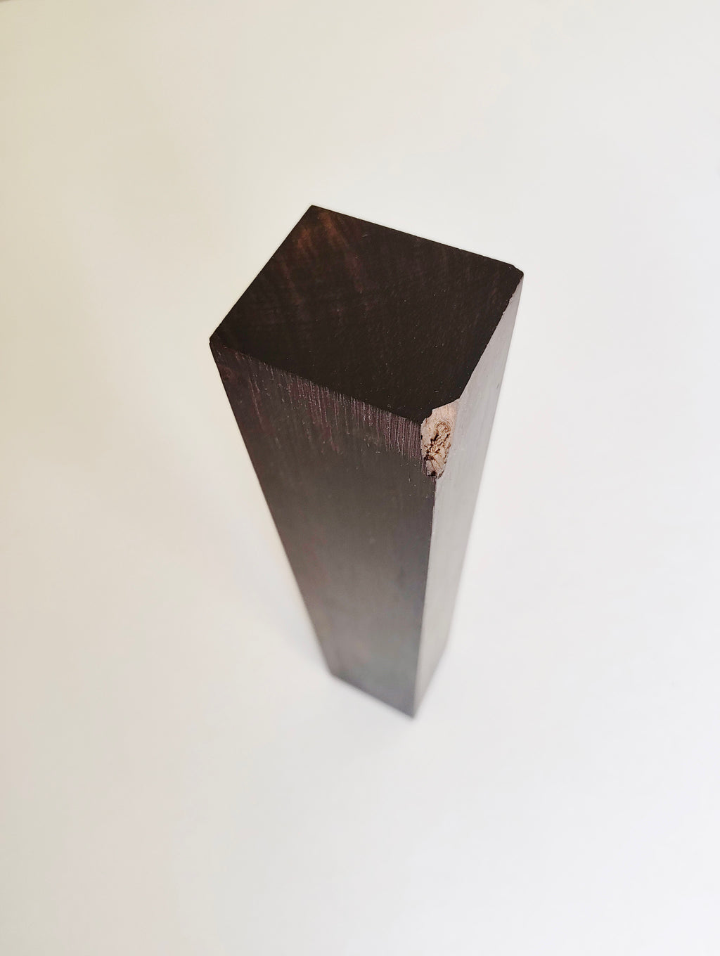 Morceau de bois exotique-Carrelet d'ébène vert 650gr  57,5 X 43,5 X 302mm