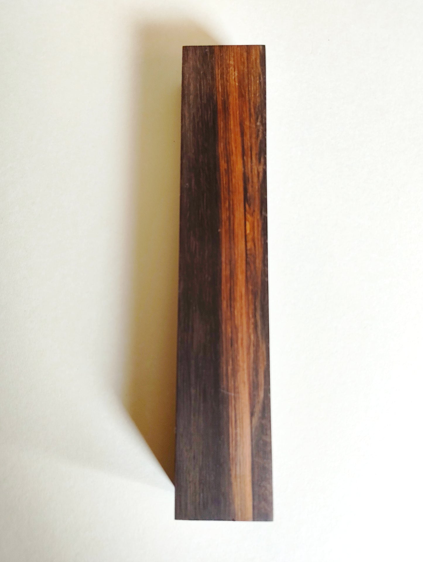 Morceau de bois exotique-Carrelet d'ébène vert 650gr 58 X 39 X 305mm