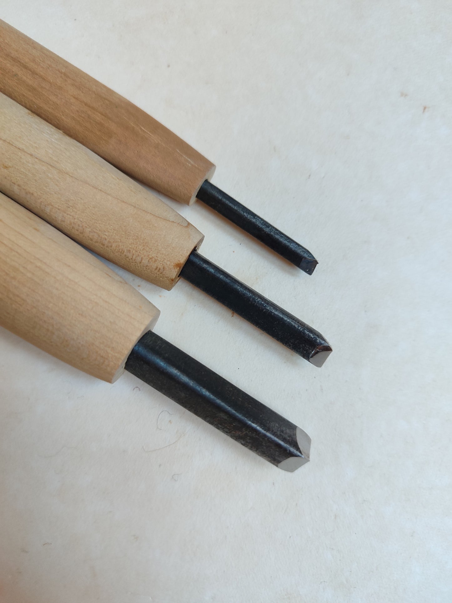 Trio de gouges japonaises en V de gravure sur bois "Chokokuto"