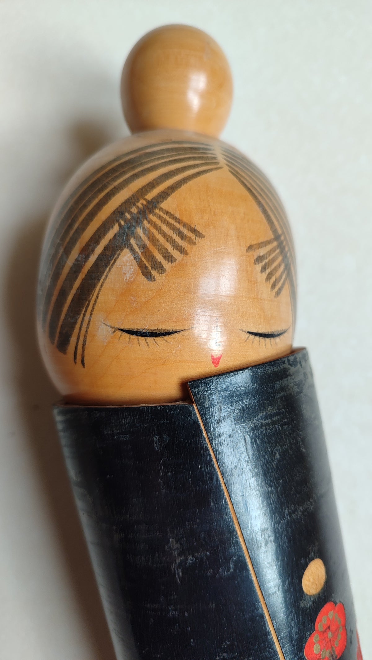 Grande poupée japonaise en bois "Kokechi" 330mm "Sato Suigai"