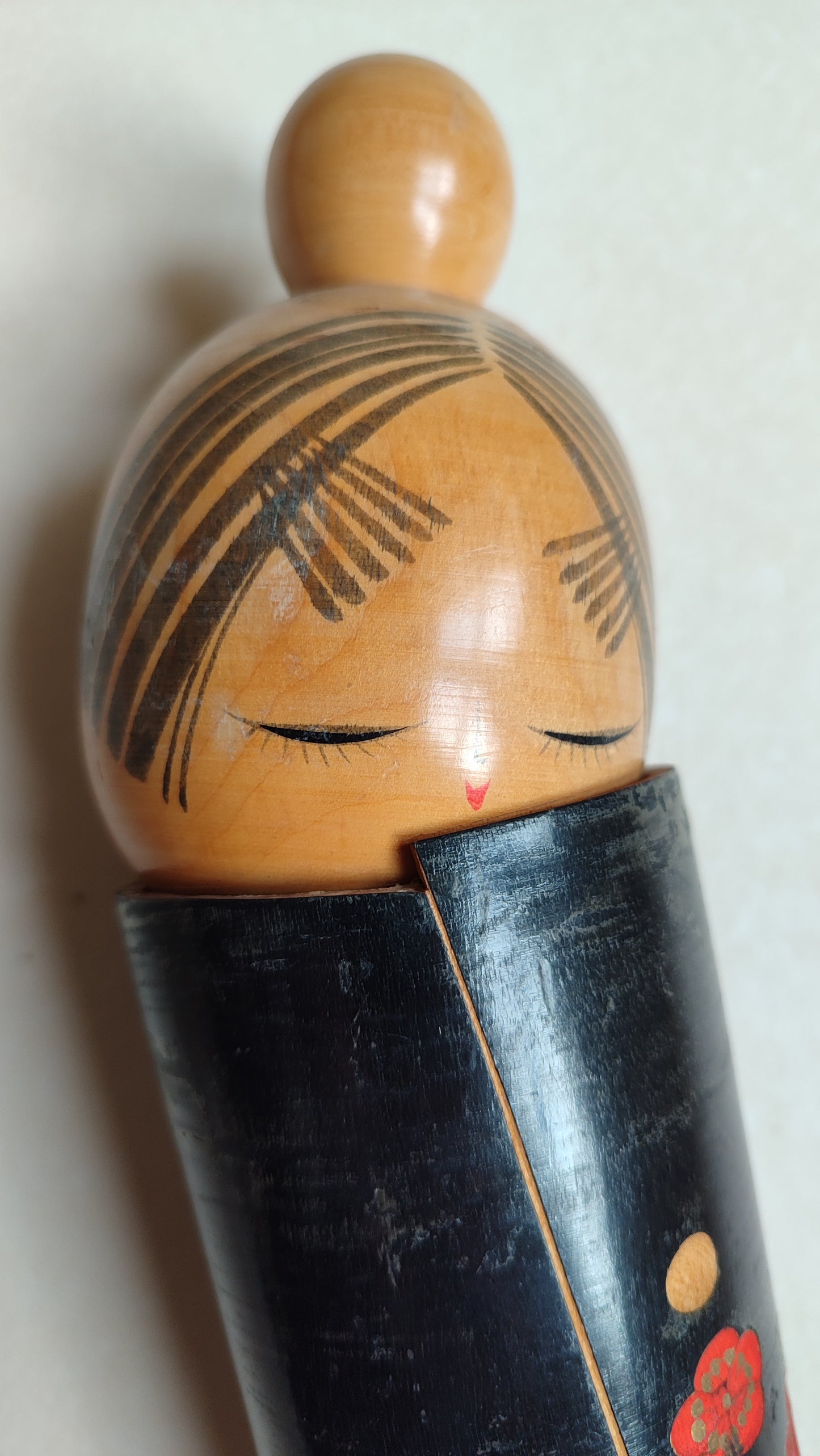 Grande poupée japonaise en bois "Kokechi" 330mm "Sato Suigai"