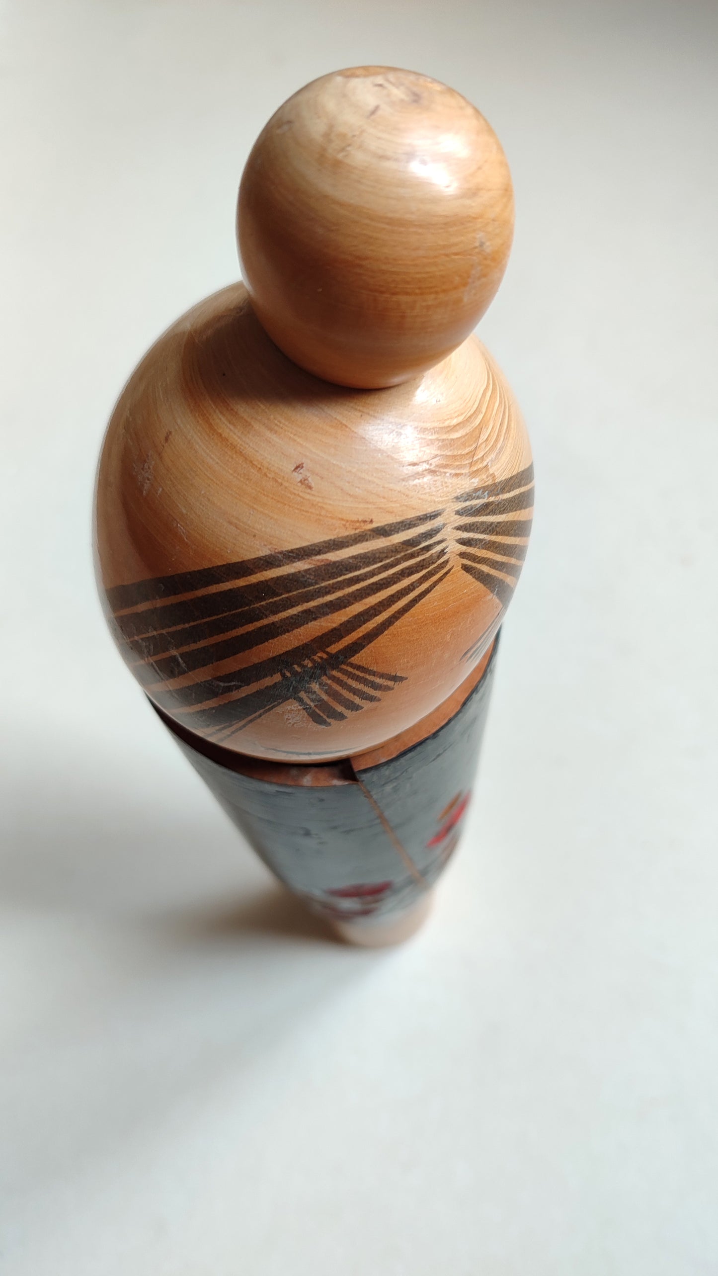 Grande poupée japonaise en bois "Kokechi" 330mm "Sato Suigai"