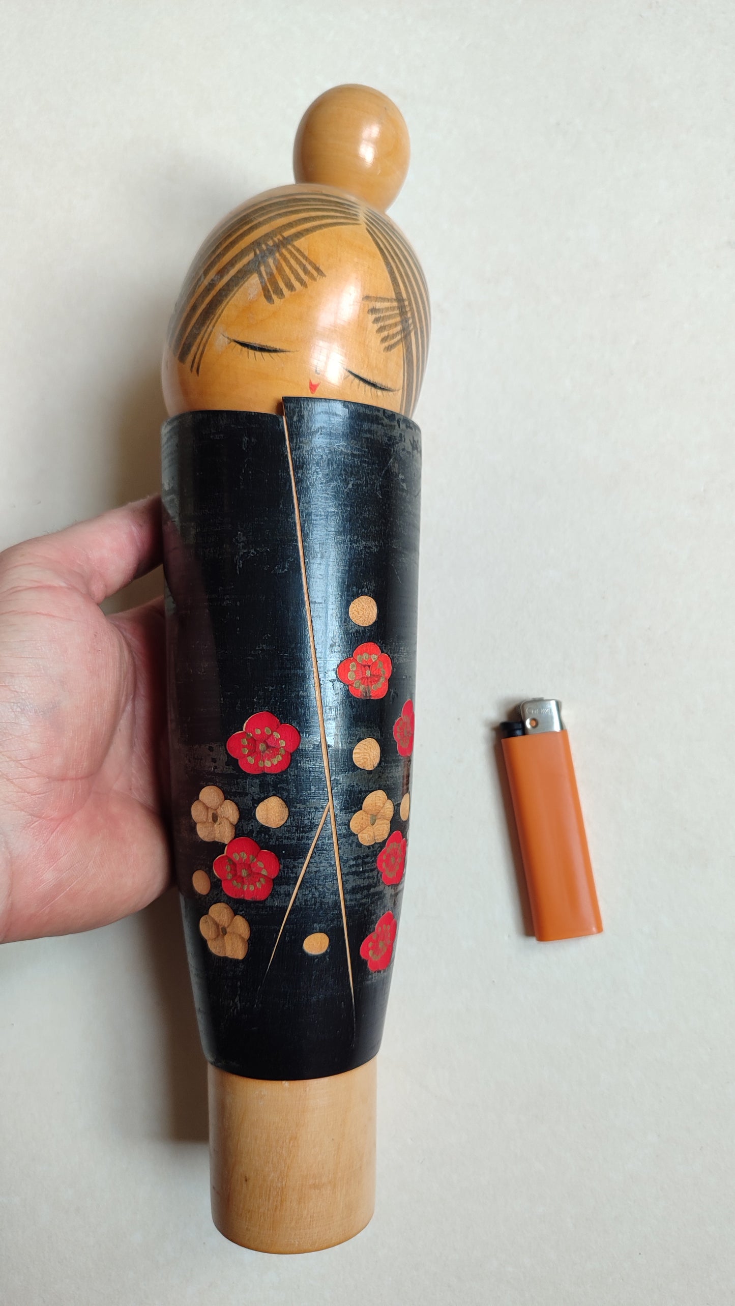 Grande poupée japonaise en bois "Kokechi" 330mm "Sato Suigai"