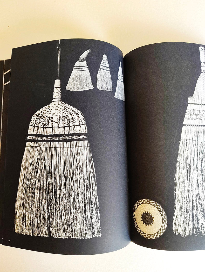 Livre "Japon beauté des formes" (Pierre - Métal - Fibres - Bambou) par Donald Richie