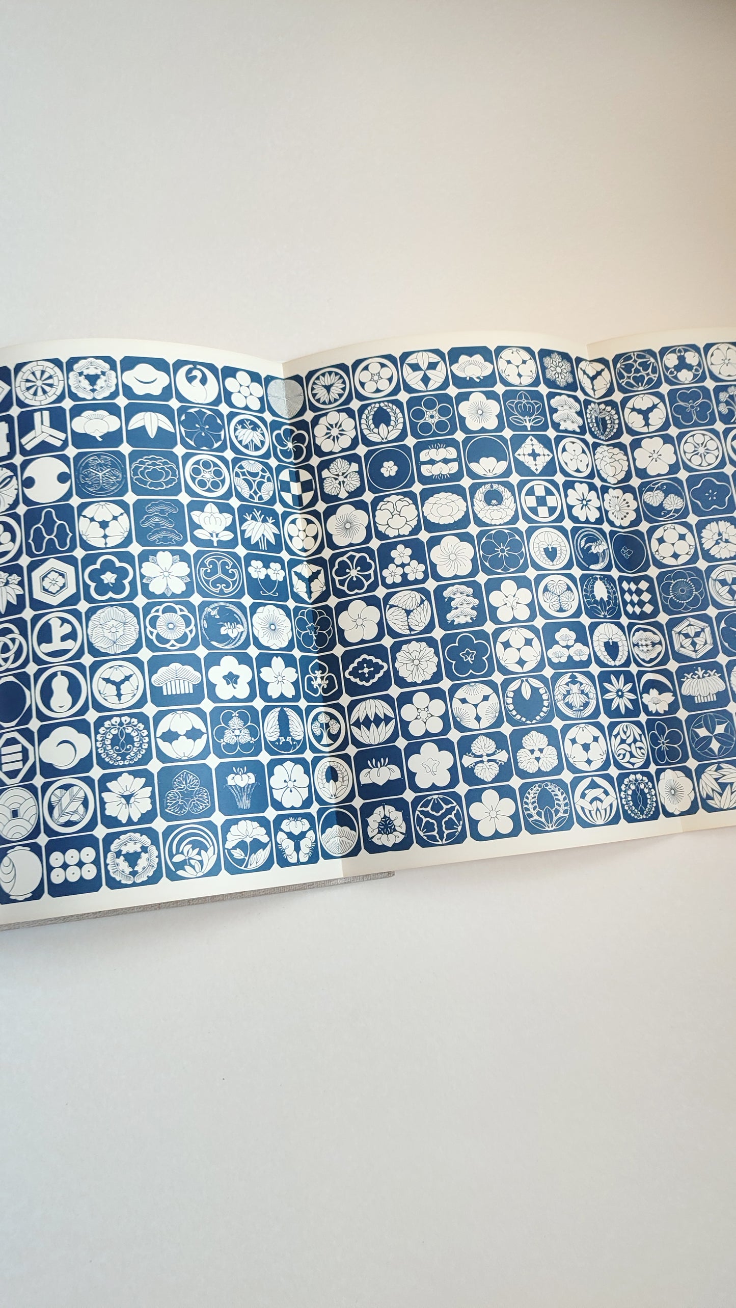 Livre "Japon beauté des formes" (Pierre - Métal - Fibres - Bambou) par Donald Richie