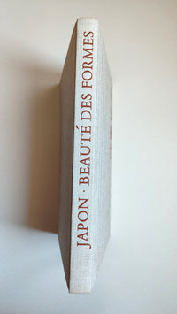 Livre "Japon beauté des formes" (Pierre - Métal - Fibres - Bambou) par Donald Richie