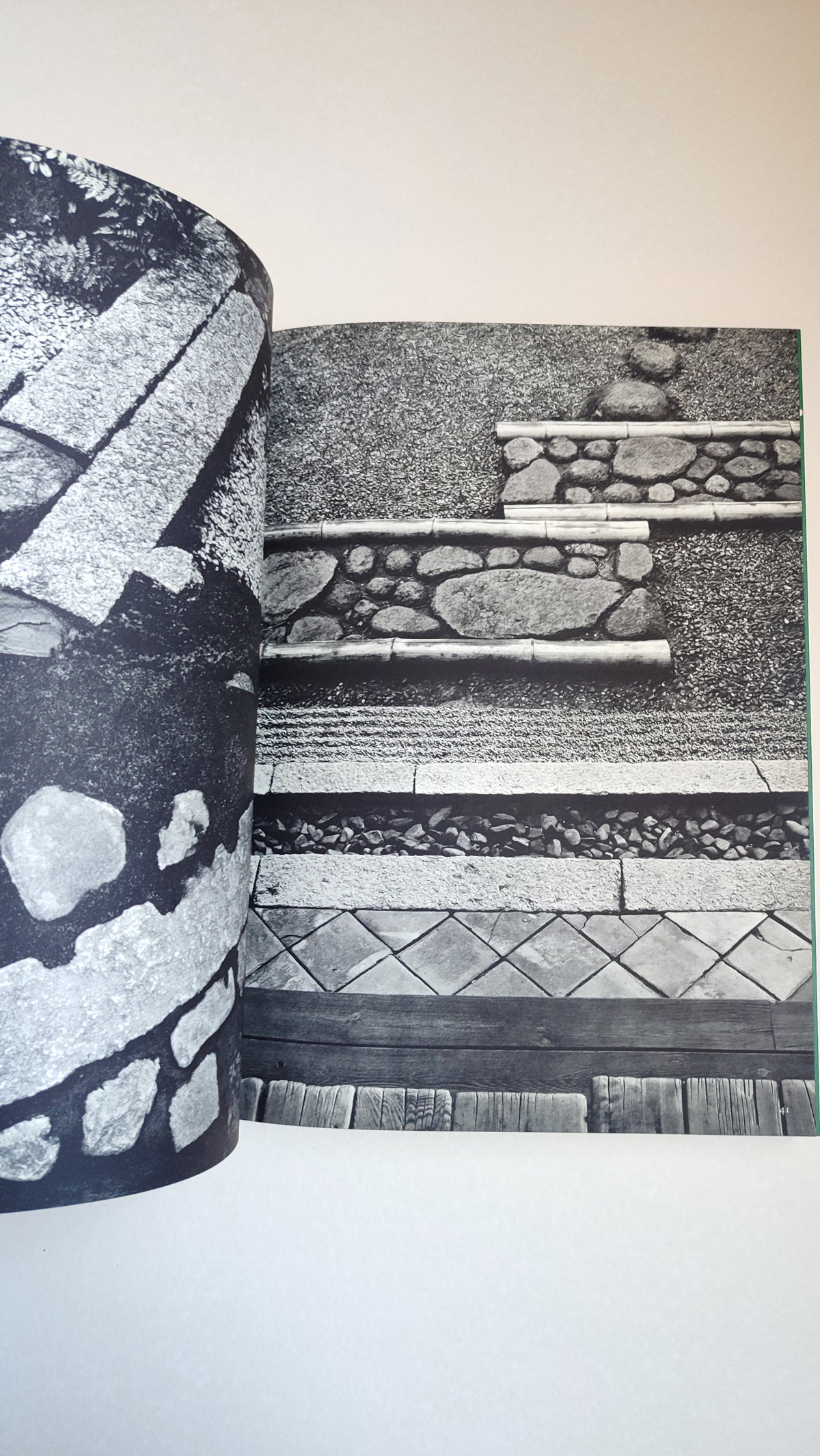 Livre "Japon beauté des formes" (Pierre - Métal - Fibres - Bambou) par Donald Richie