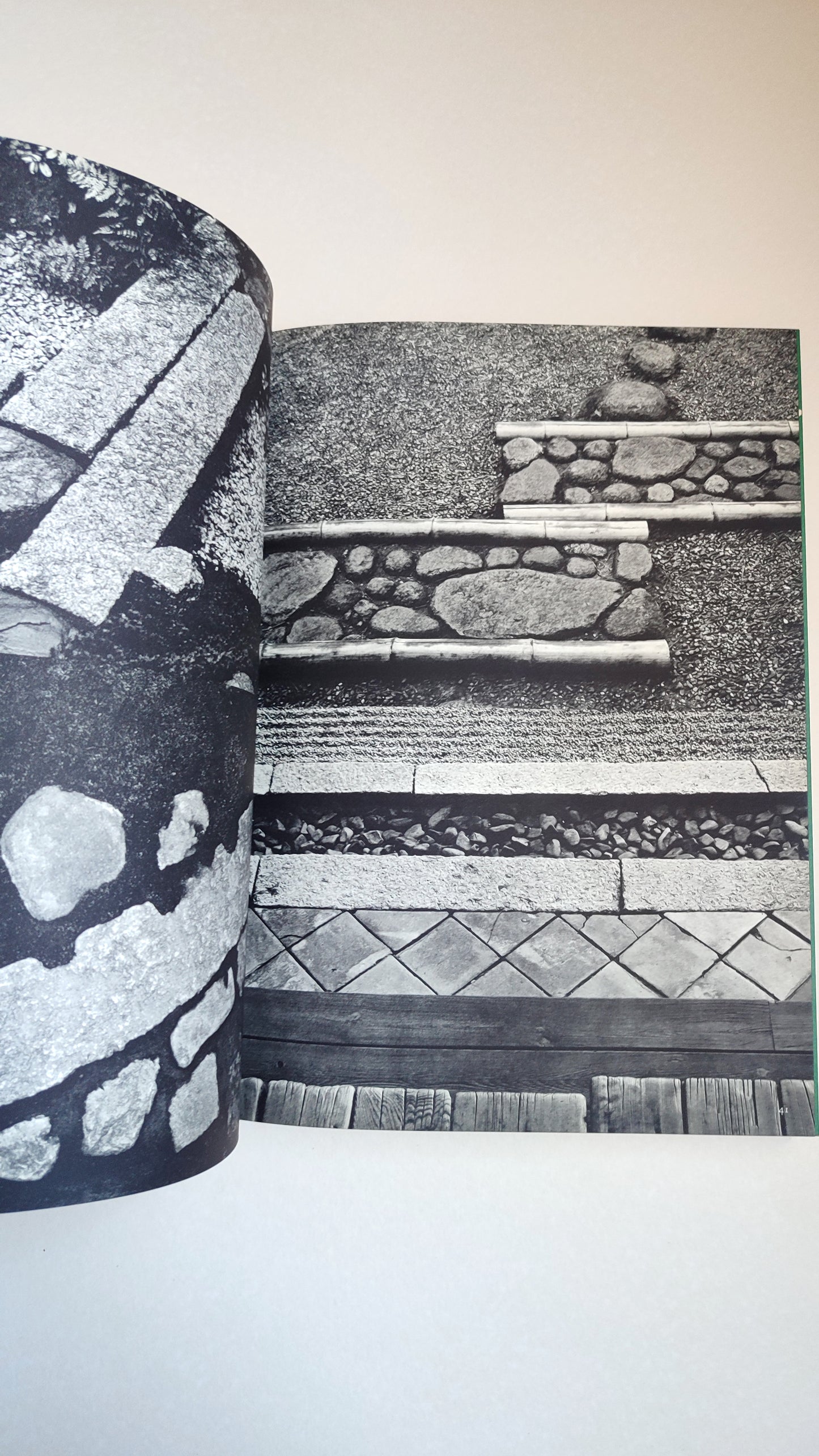 Livre "Japon beauté des formes" (Pierre - Métal - Fibres - Bambou) par Donald Richie