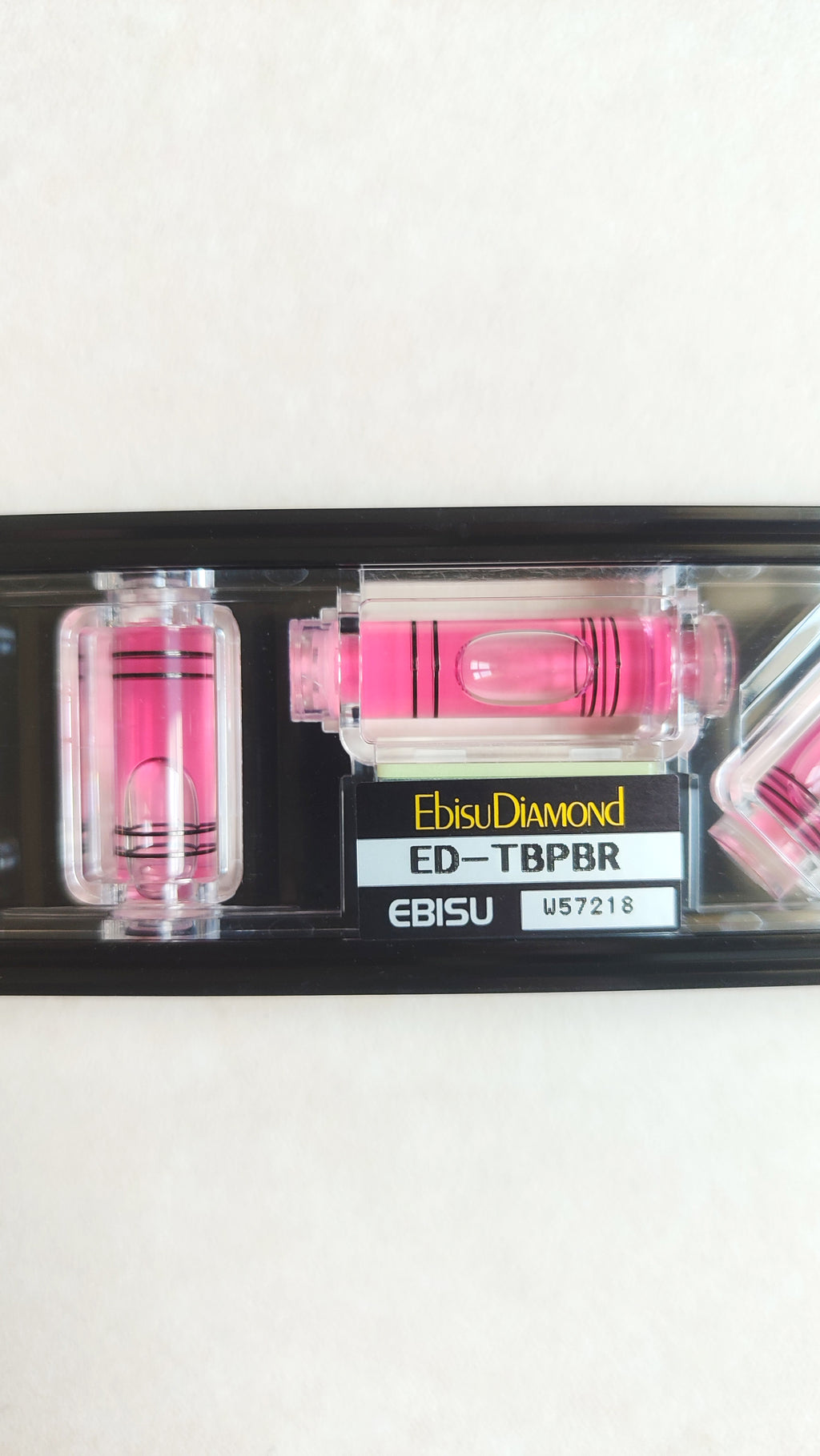Niveau à bulle magnétique "Ebisu" Pink/Black