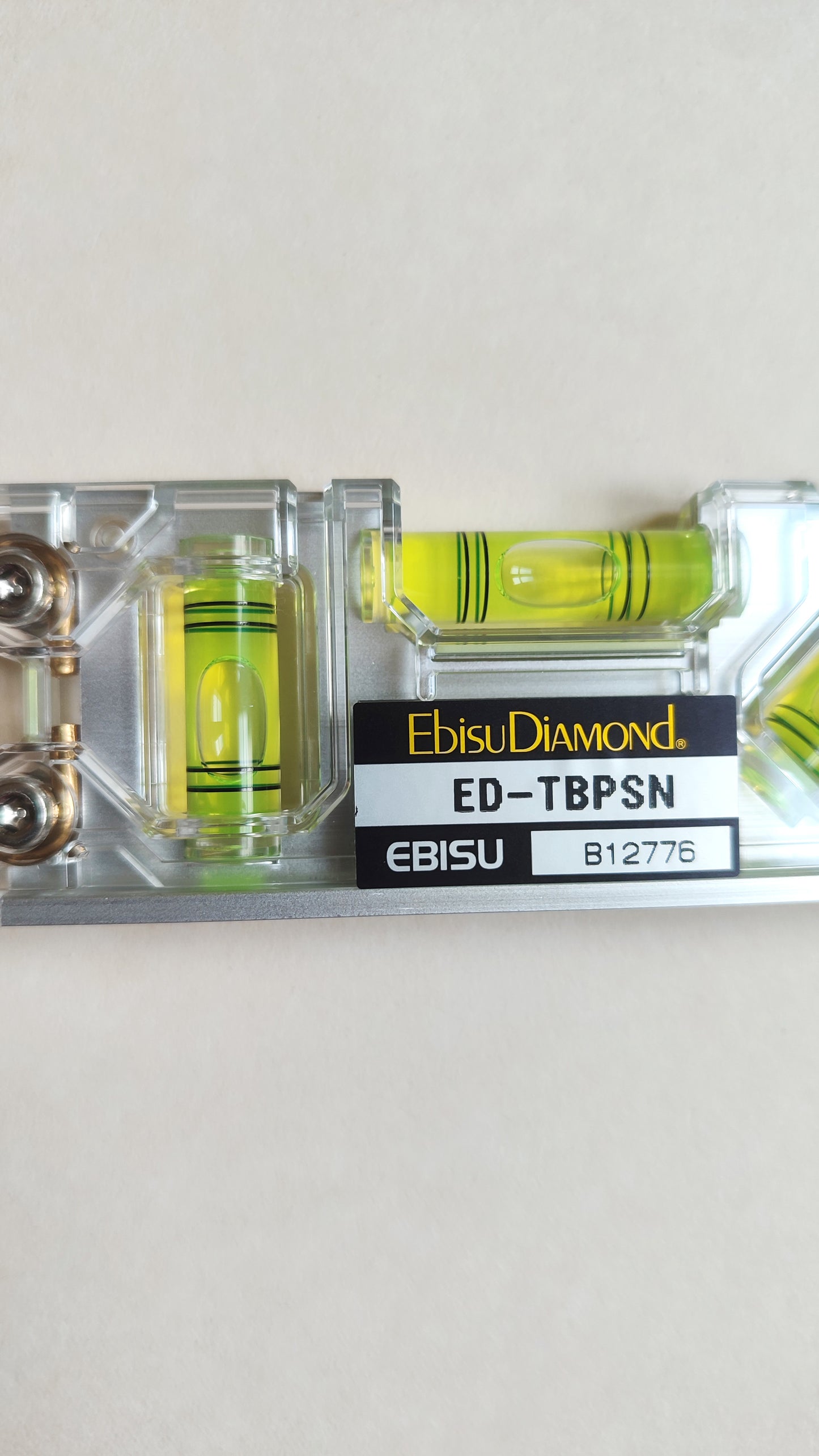 Niveau à bulle crystal magnétique "Ebisu"