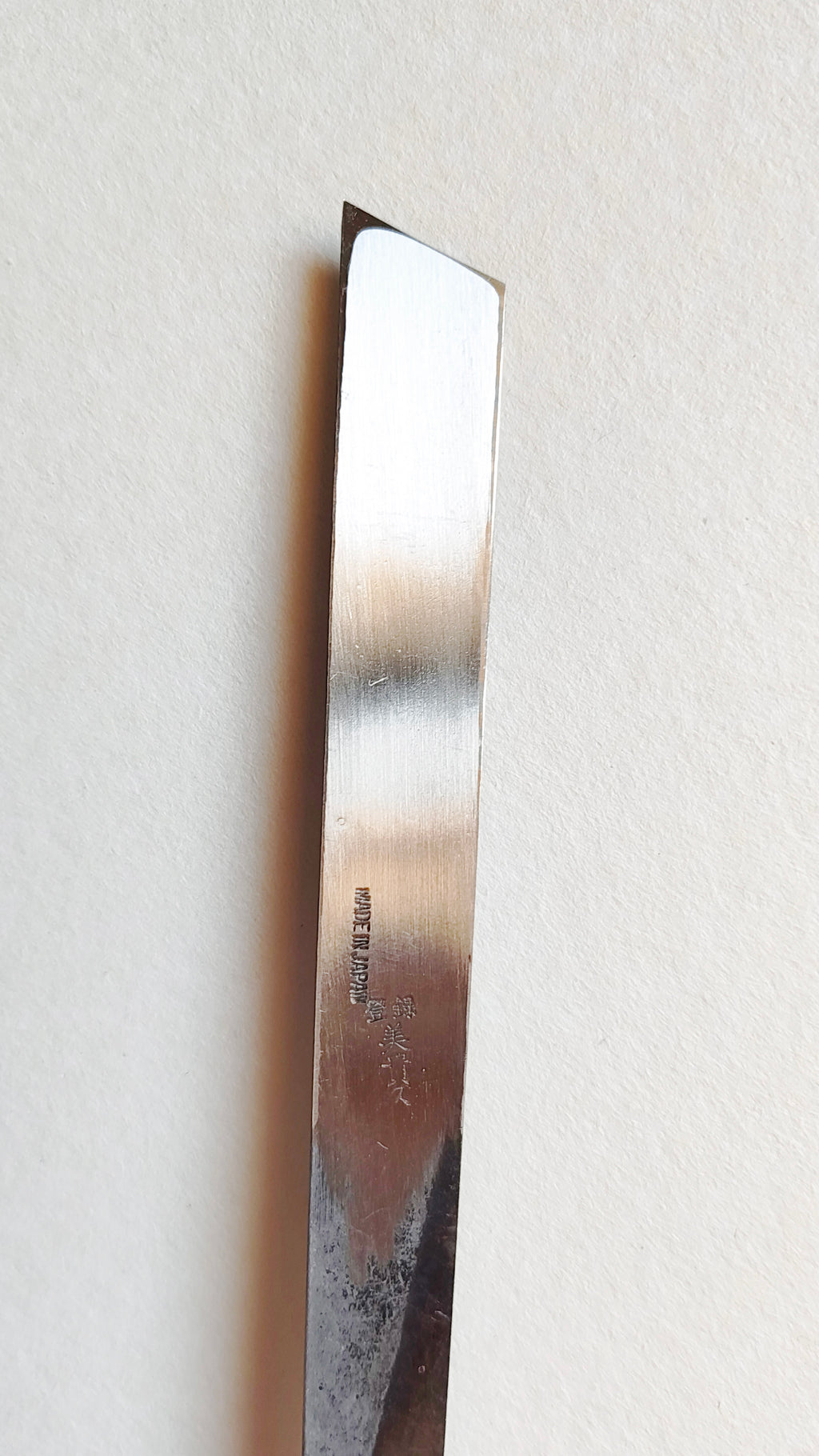 Couteau Japonais de marquage gaucher "Shirabiki" 18mm "Mikihisa"
