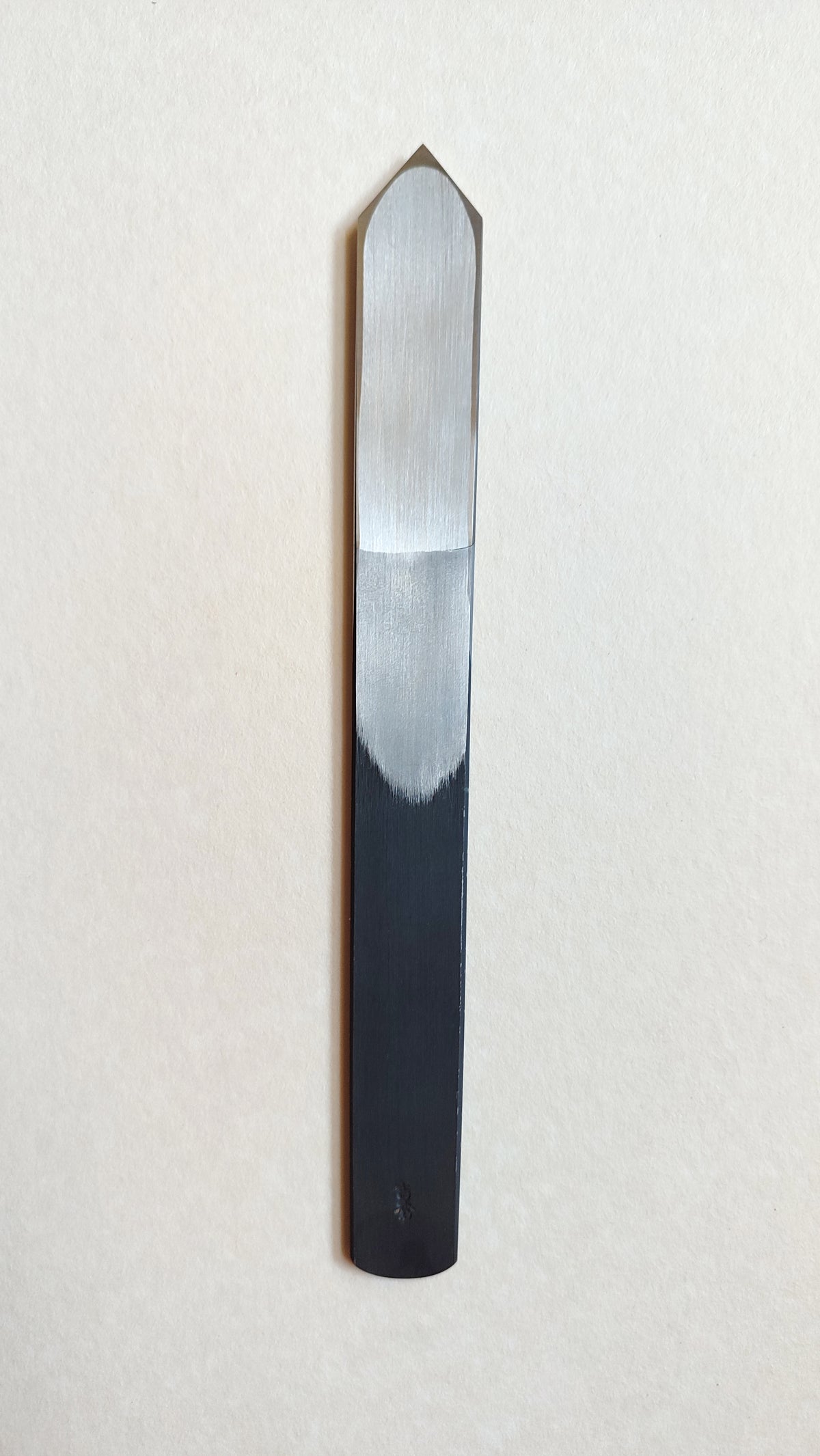 Couteau à tracer japonais "Kensaki" forgé par Yoshihide Sakamitsu 24mm "Tsuchime"