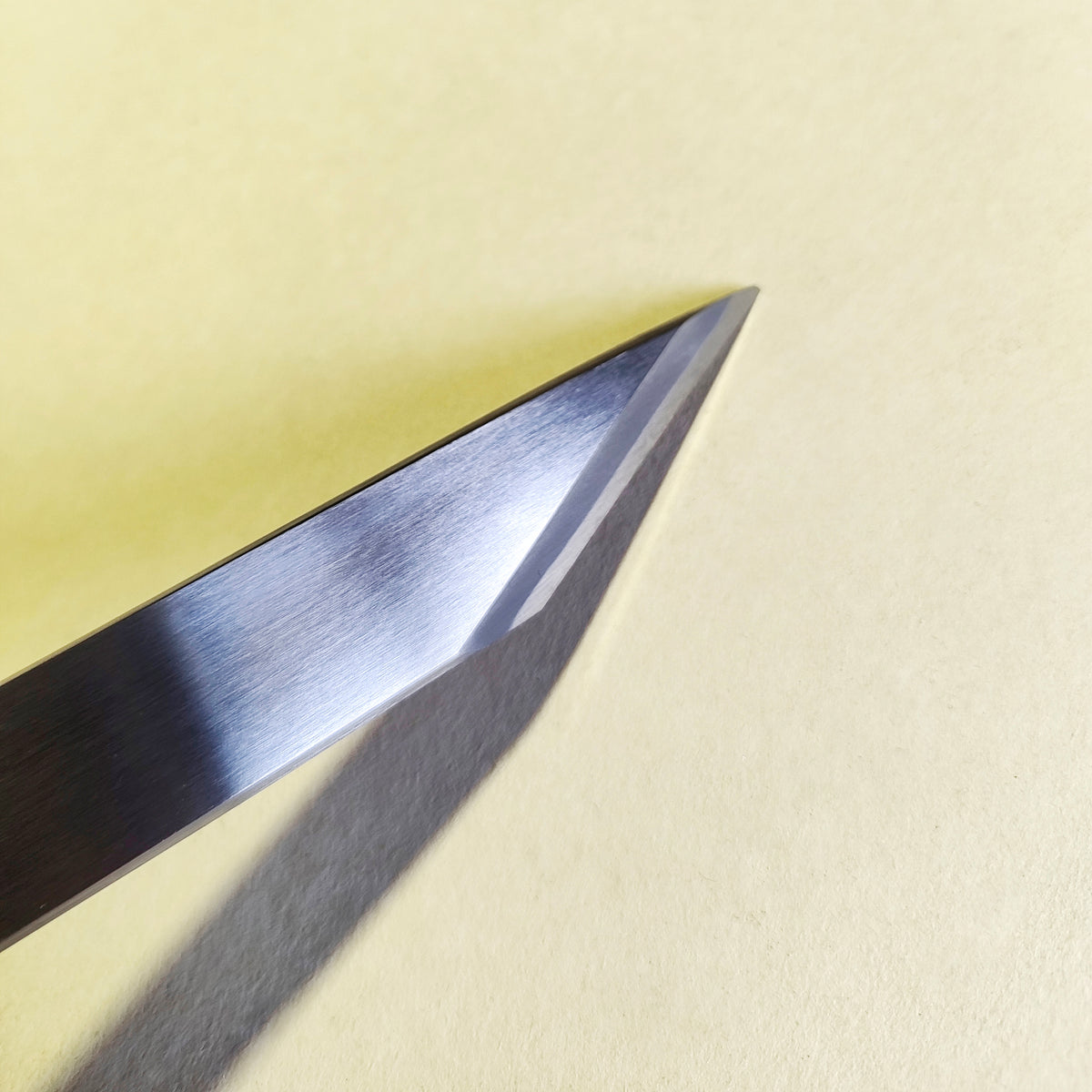 Couteau japonais Kiridashi Yoshihide Sakamitsu poli